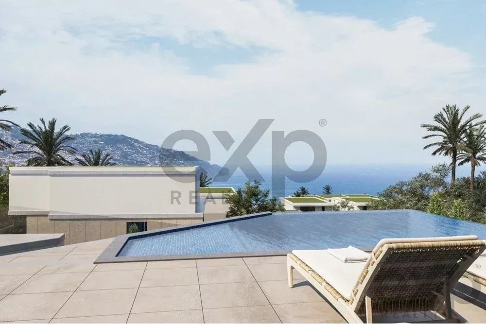 Moradia T3 em urbanização de luxo Funchal