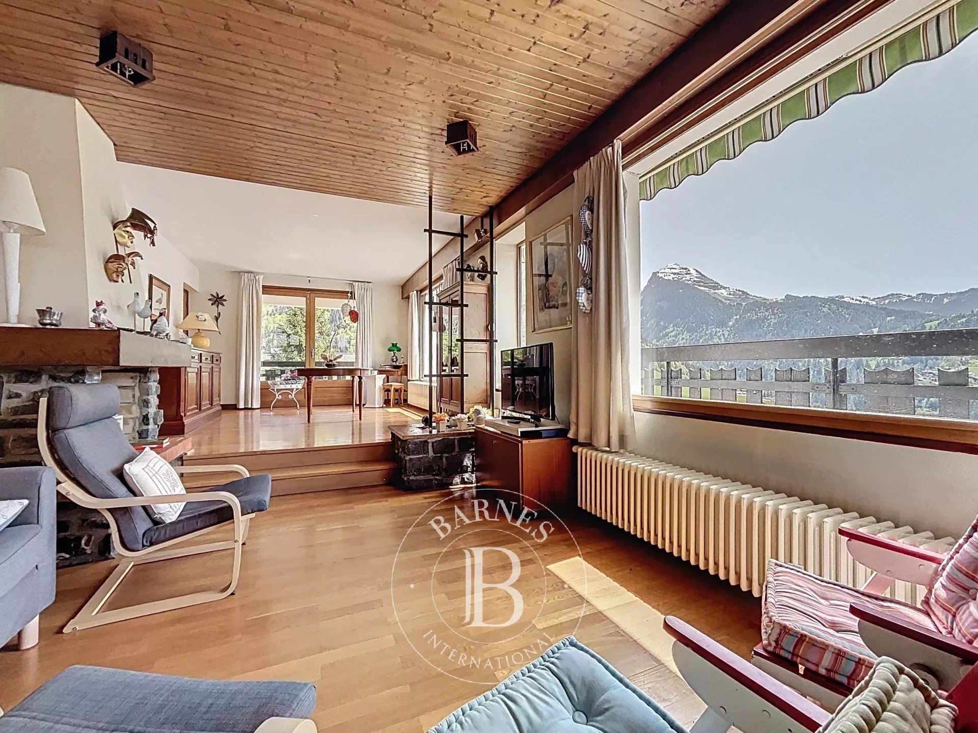 Photo of Morzine – 170 sqm family chalet to renovate – Panoramic views – Close to village centre