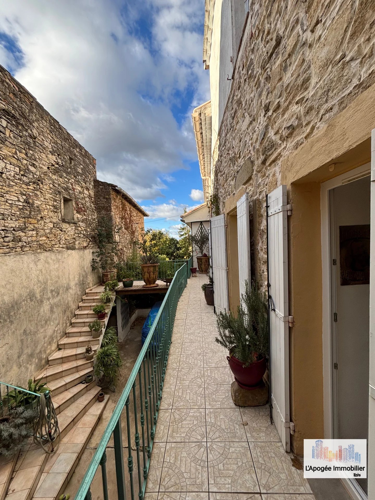 Agence immobilière de 