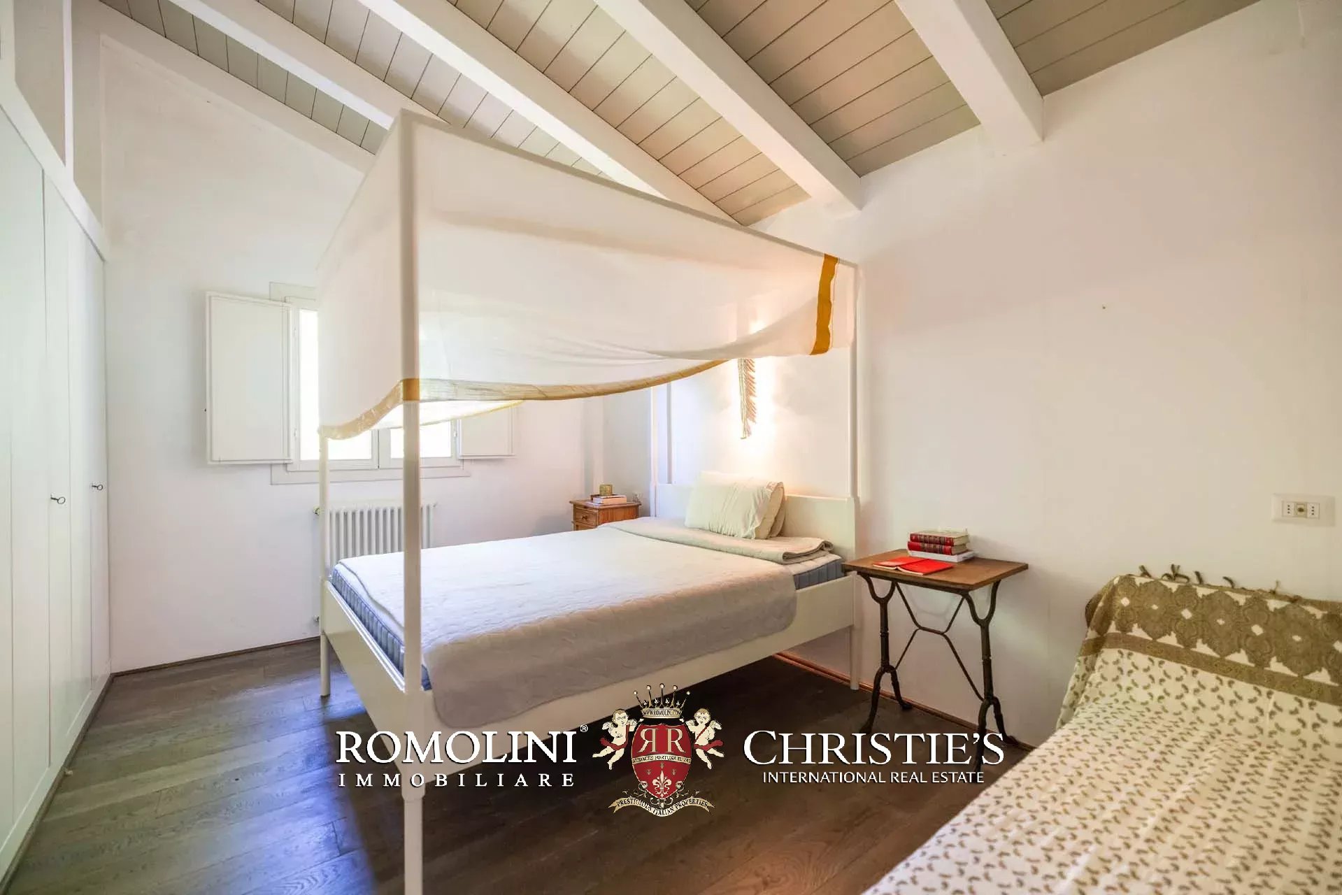4 Bedroom Villa/Townhouse's Image 36