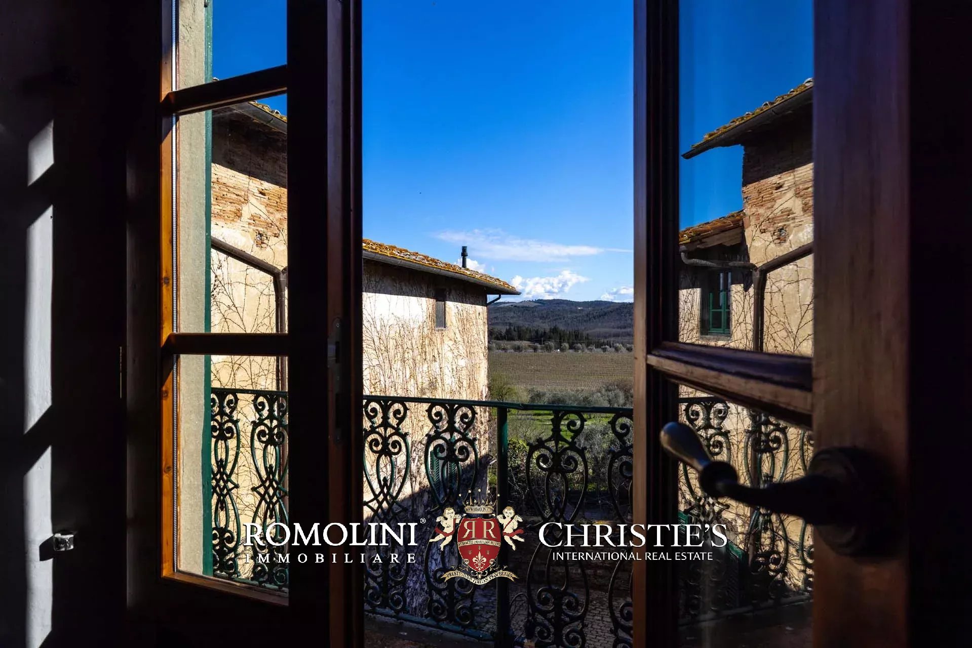 10 Bedroom Villa/Townhouse's Image 74