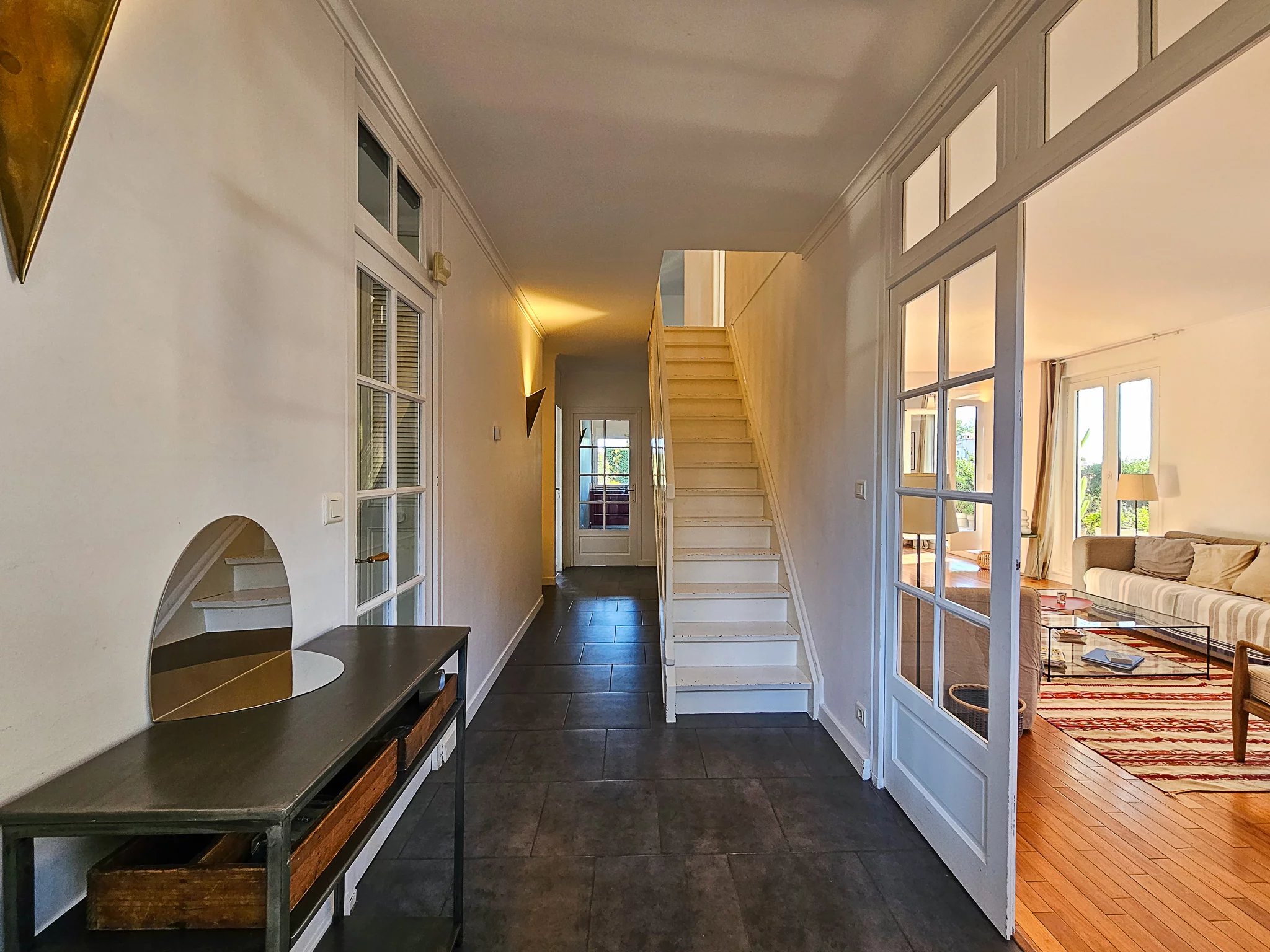 Belle propriété plein sud avec piscine et jardin arboré à Saint-Raphaël