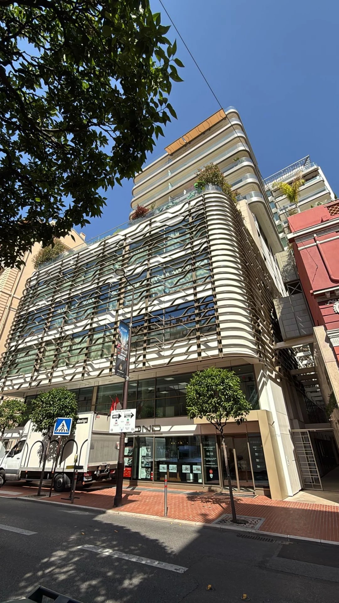45G – Studio with parking