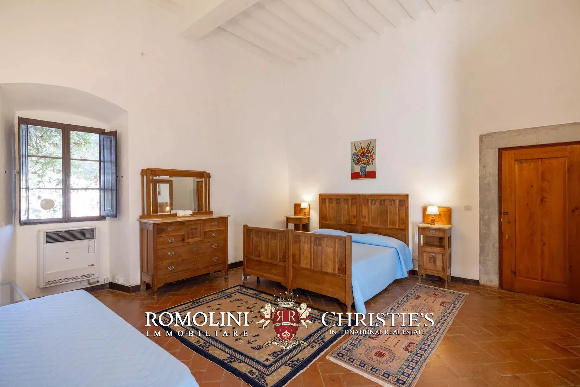 10 Bedroom Villa/Townhouse's Image 28