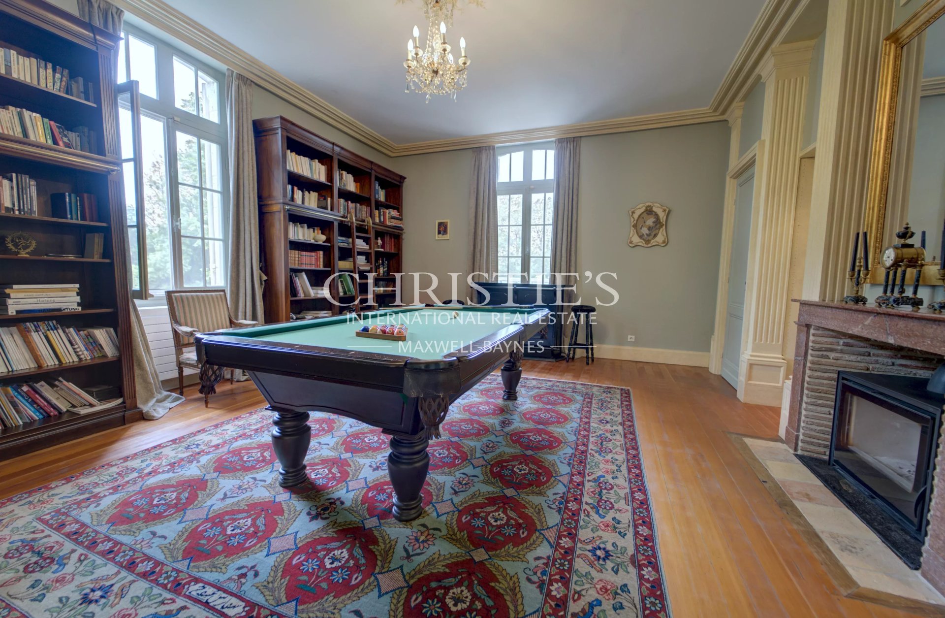 9 Bedroom Chateau's Image 13
