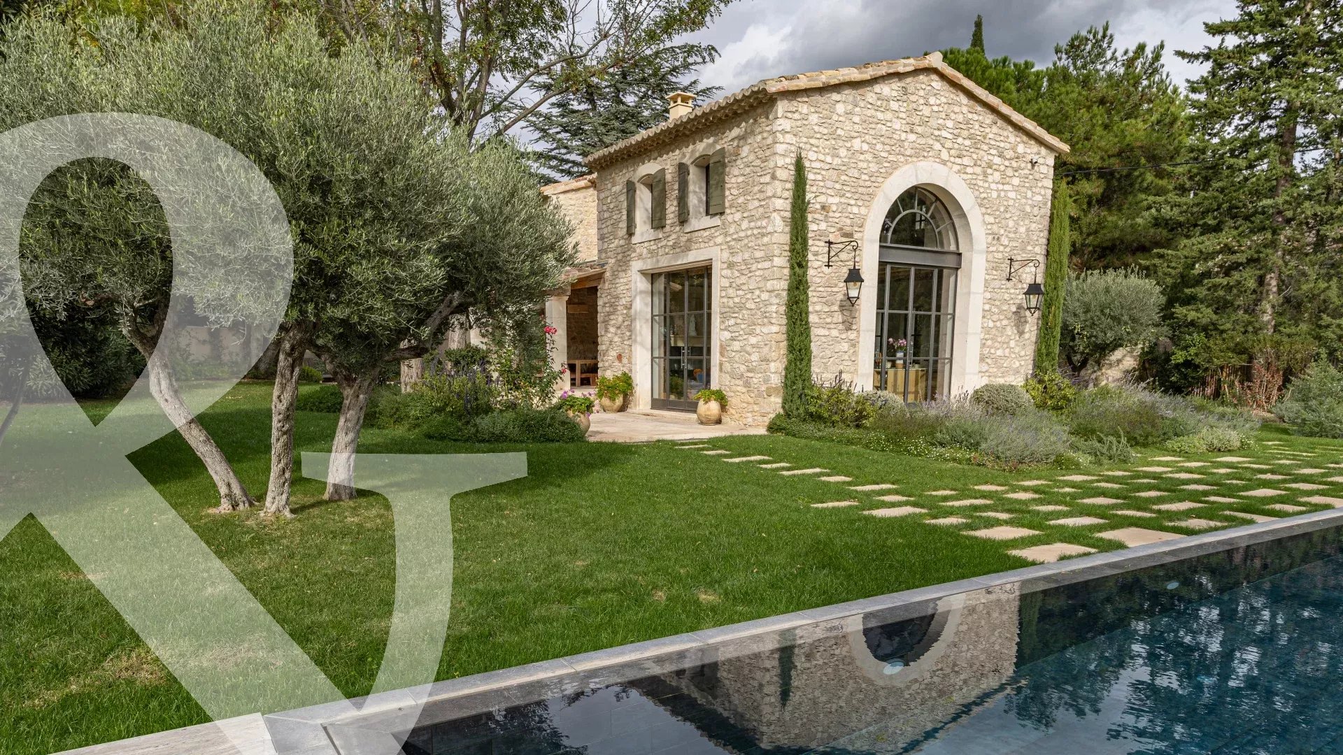 IMMERSION DANS  LES ALPILLES