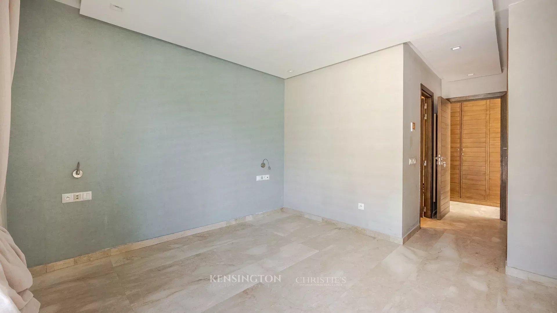 4 Bedroom Villa/Townhouse's Image 15