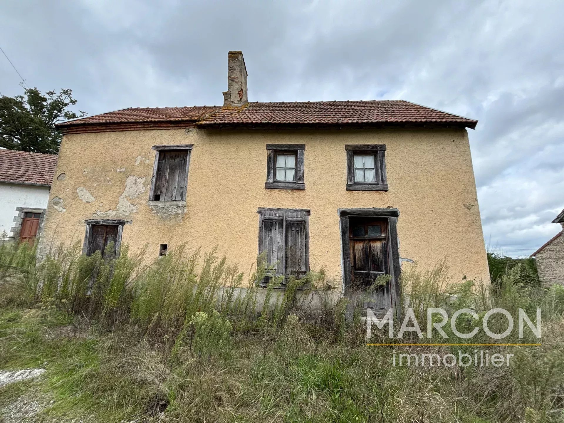 SALE HOUSE AREA CHAMBON-SUR-VOUEIZE
