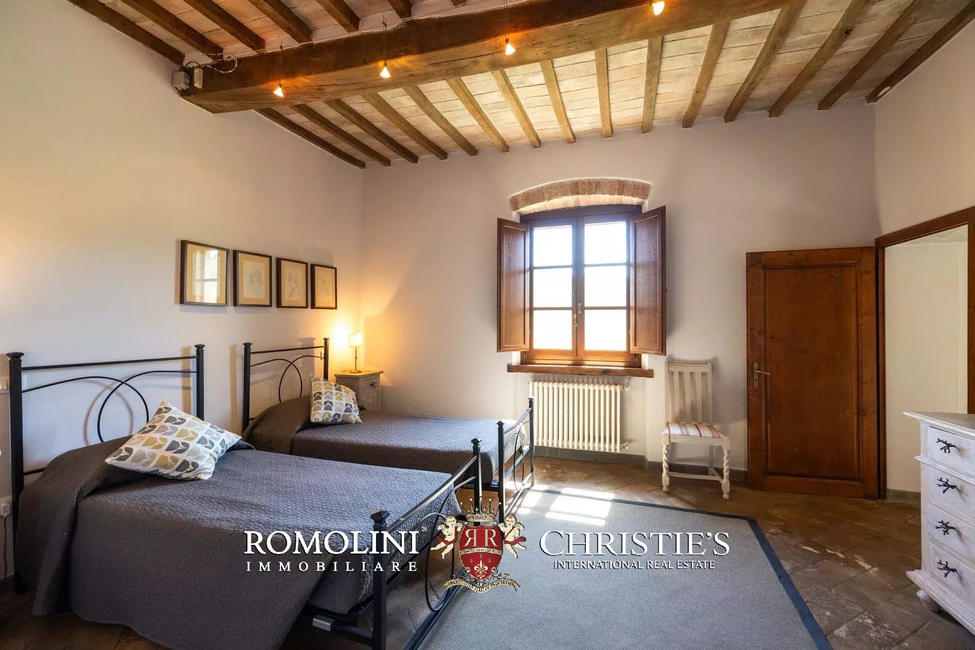9 Bedroom Villa/Townhouse's Image 68