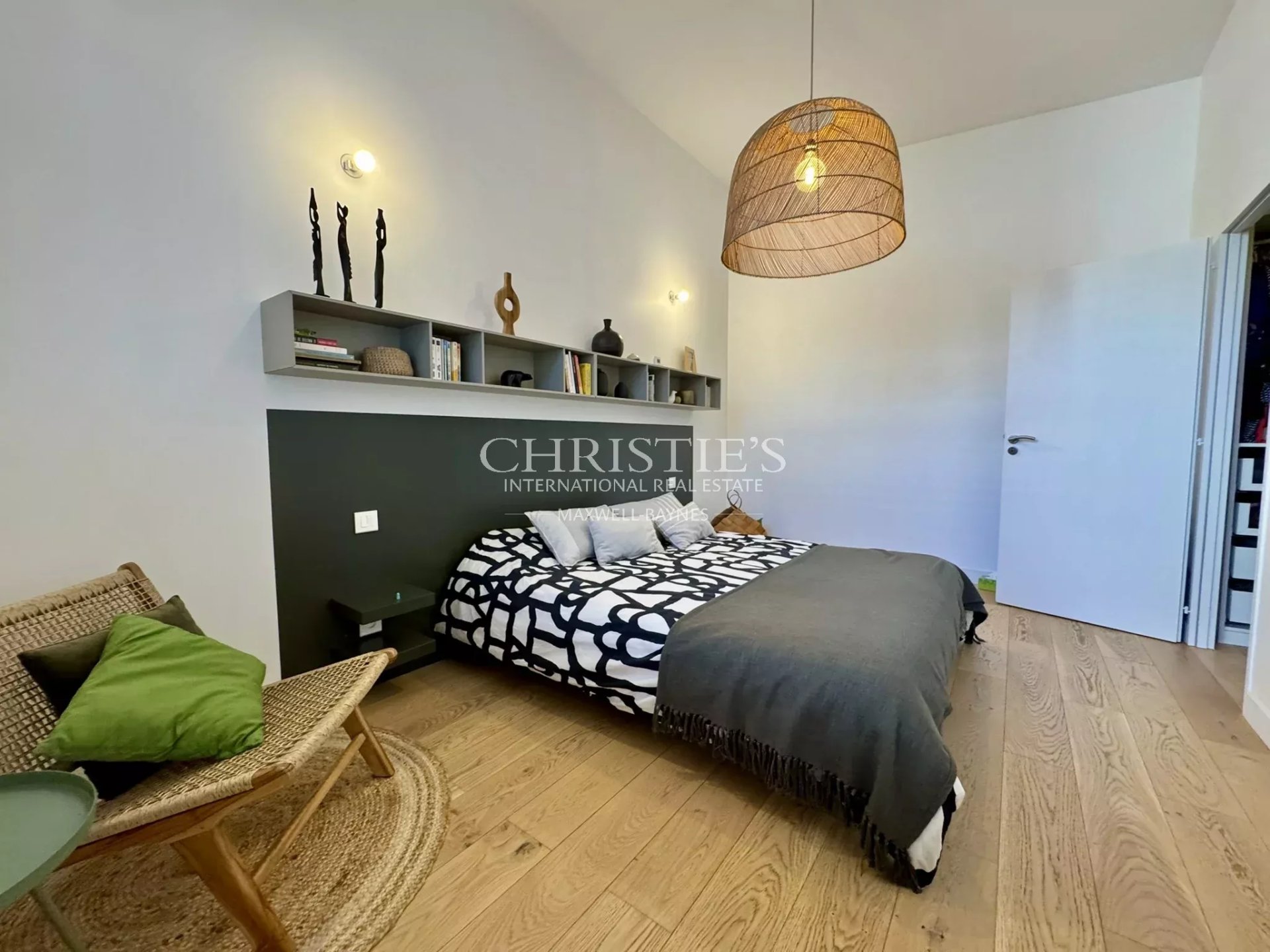 4 Bedroom Villa/Townhouse's Image 12