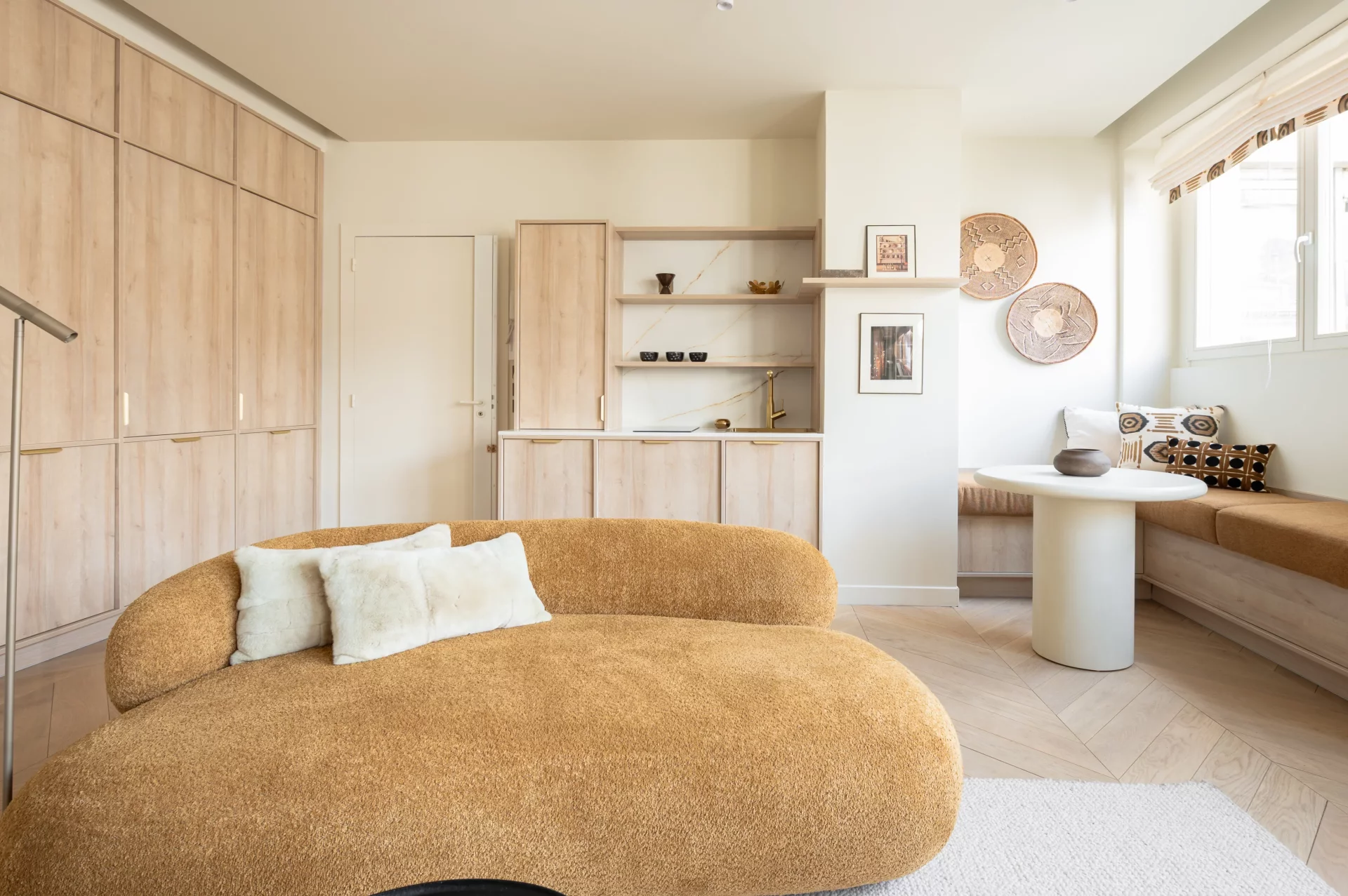 Paris 8e - AVENUE MONTAIGNE