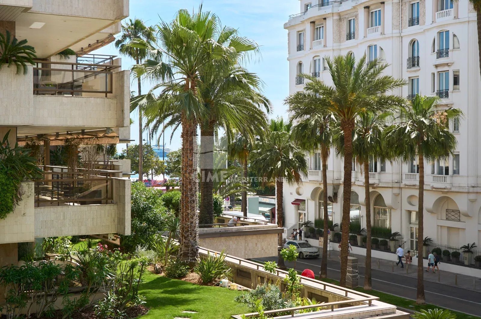 For Sale - Luxury 2 bedrooms apartment in Cannes, Le Gray d'Albion Residence