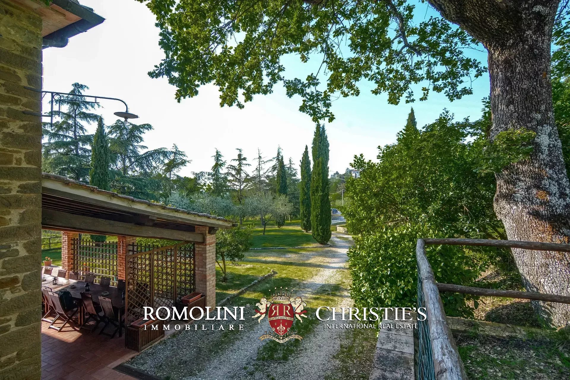 8 Bedroom Villa/Townhouse's Image 26
