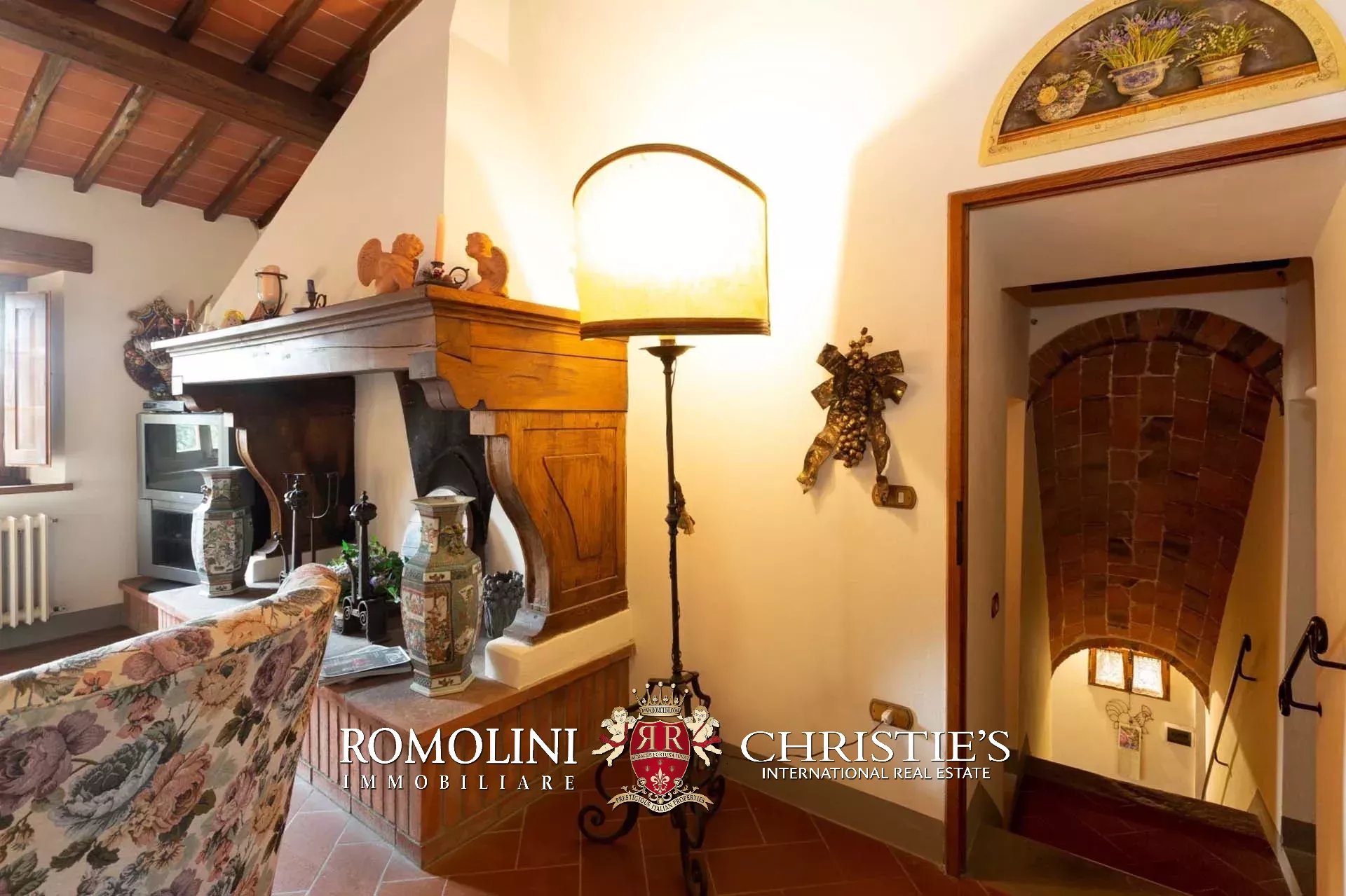 9 Bedroom Vineyard's Image 24