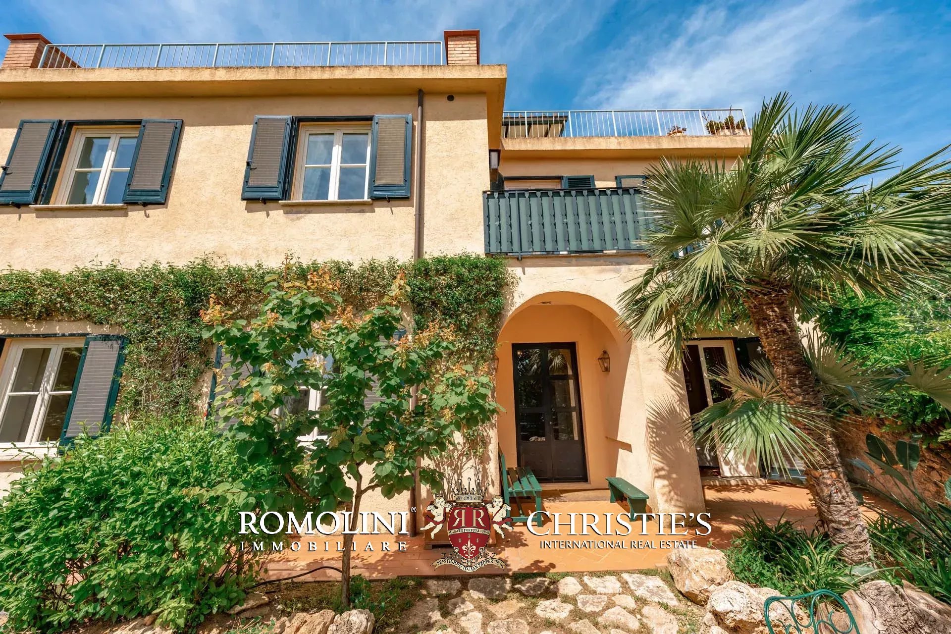 11 Bedroom Villa/Townhouse's Image 36