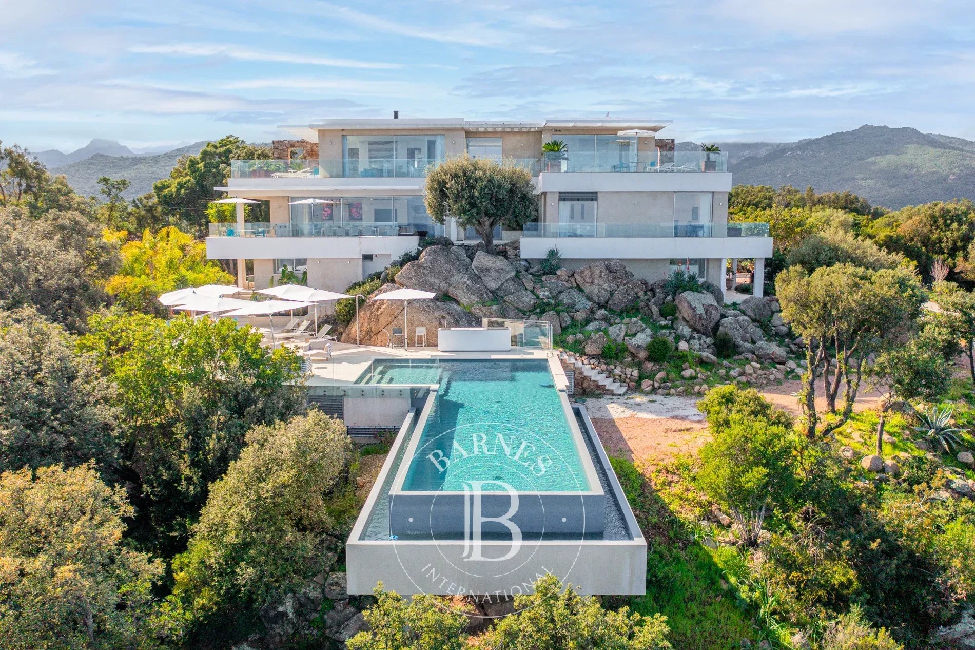 Villa Sari-Solenzara  -  ref 86854505 (picture 2)