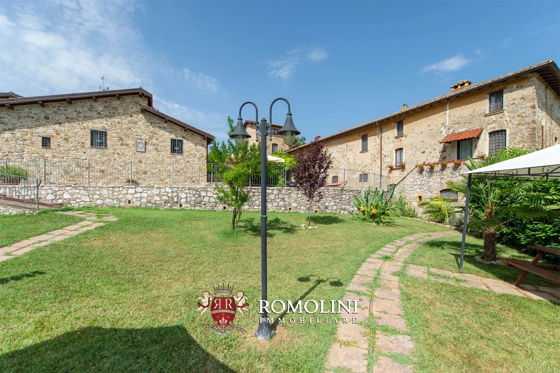 12 Bedroom Villa/Townhouse's Image 21