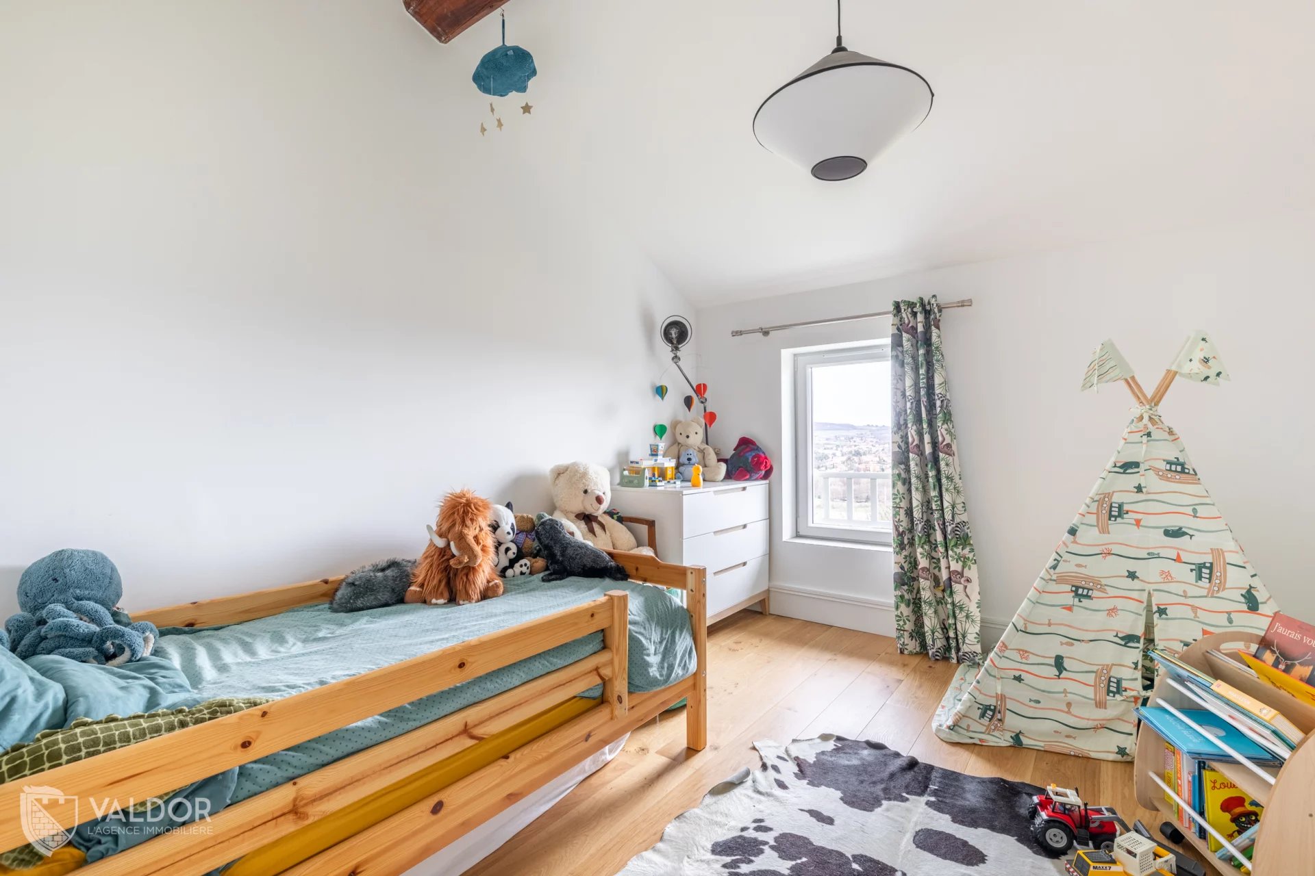 Appartement à Marcilly de type T6 de 232 m² avec parcelle de 1650 m²
