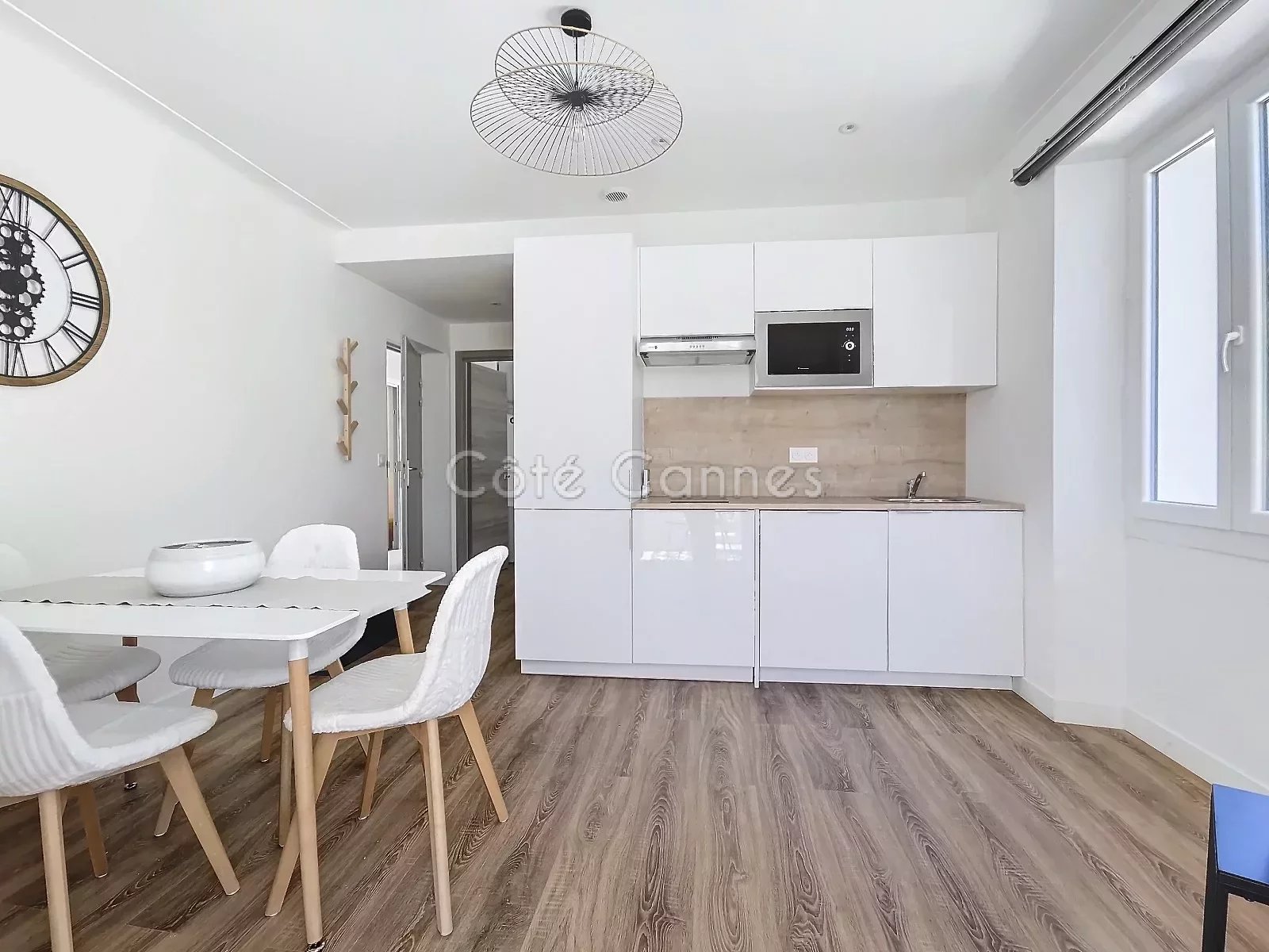 2P 40M² + jardin 55 M² MEUBLE & DECORE