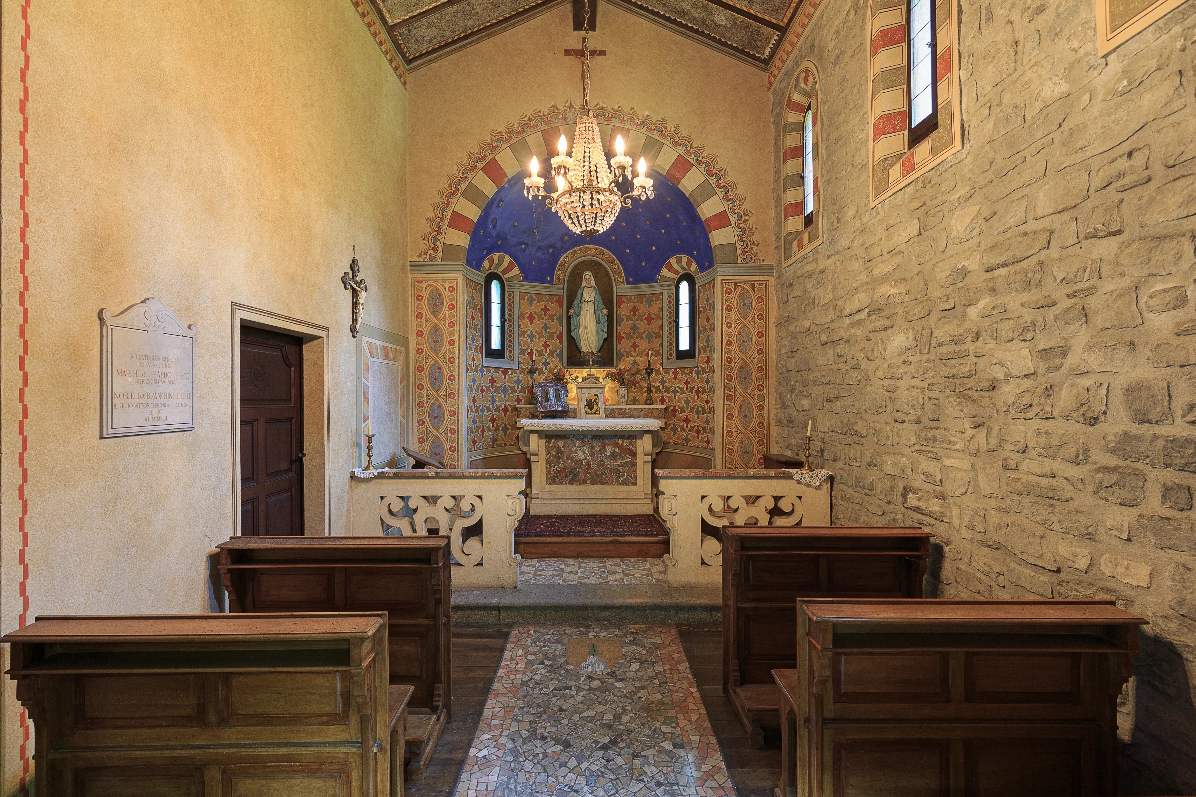 Villa D'Epoca with 7500 park - picture 18 title=