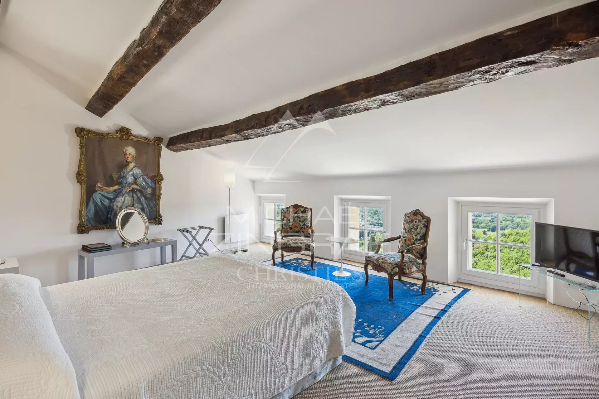 6 Bedroom Villa/Townhouse's Image 5
