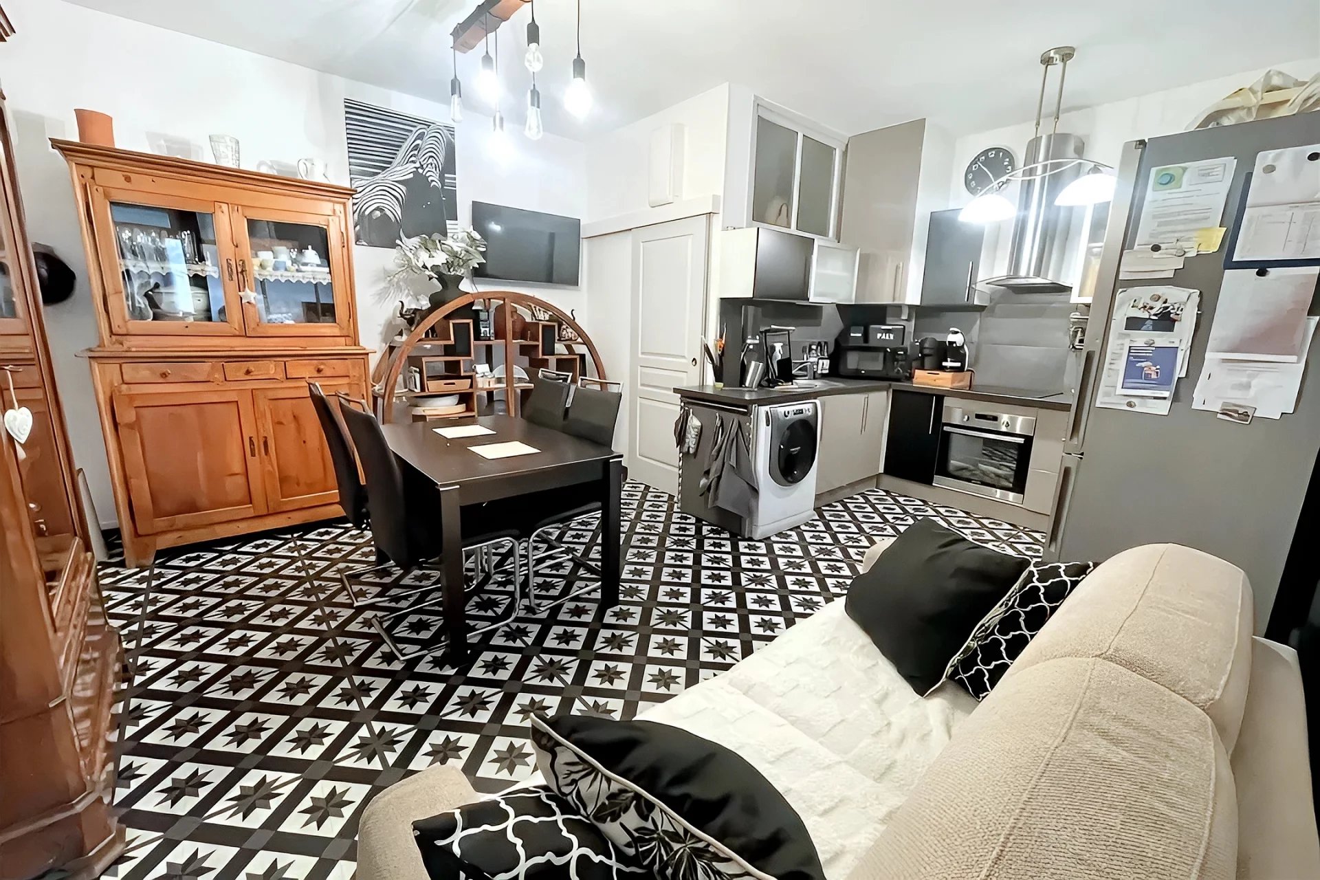 Menton 3P rue pietonne / place du Cap