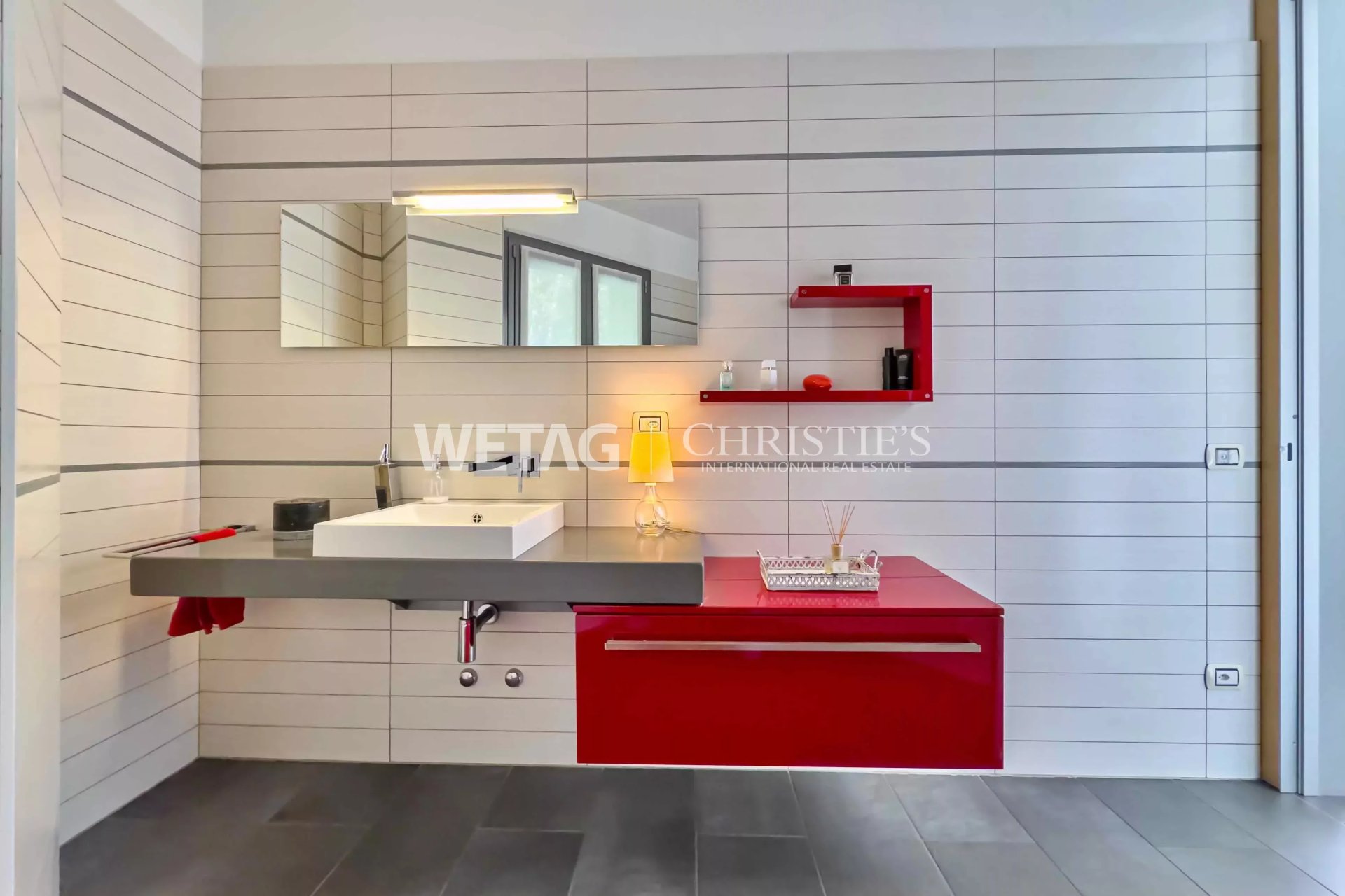 5 Bedroom Villa/Townhouse's Image 3