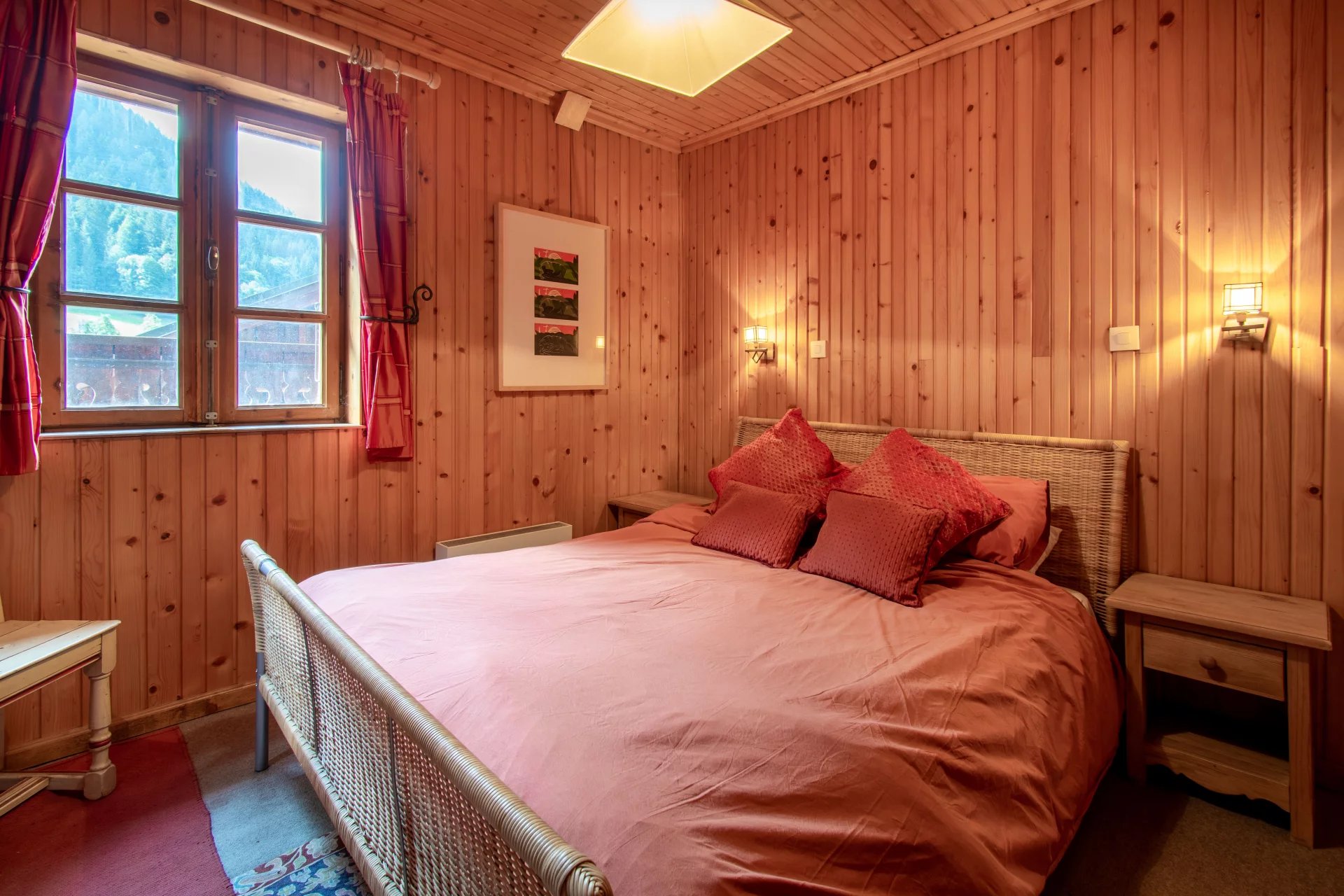 Photo of 6 bedroom chalet in a sought-after area
