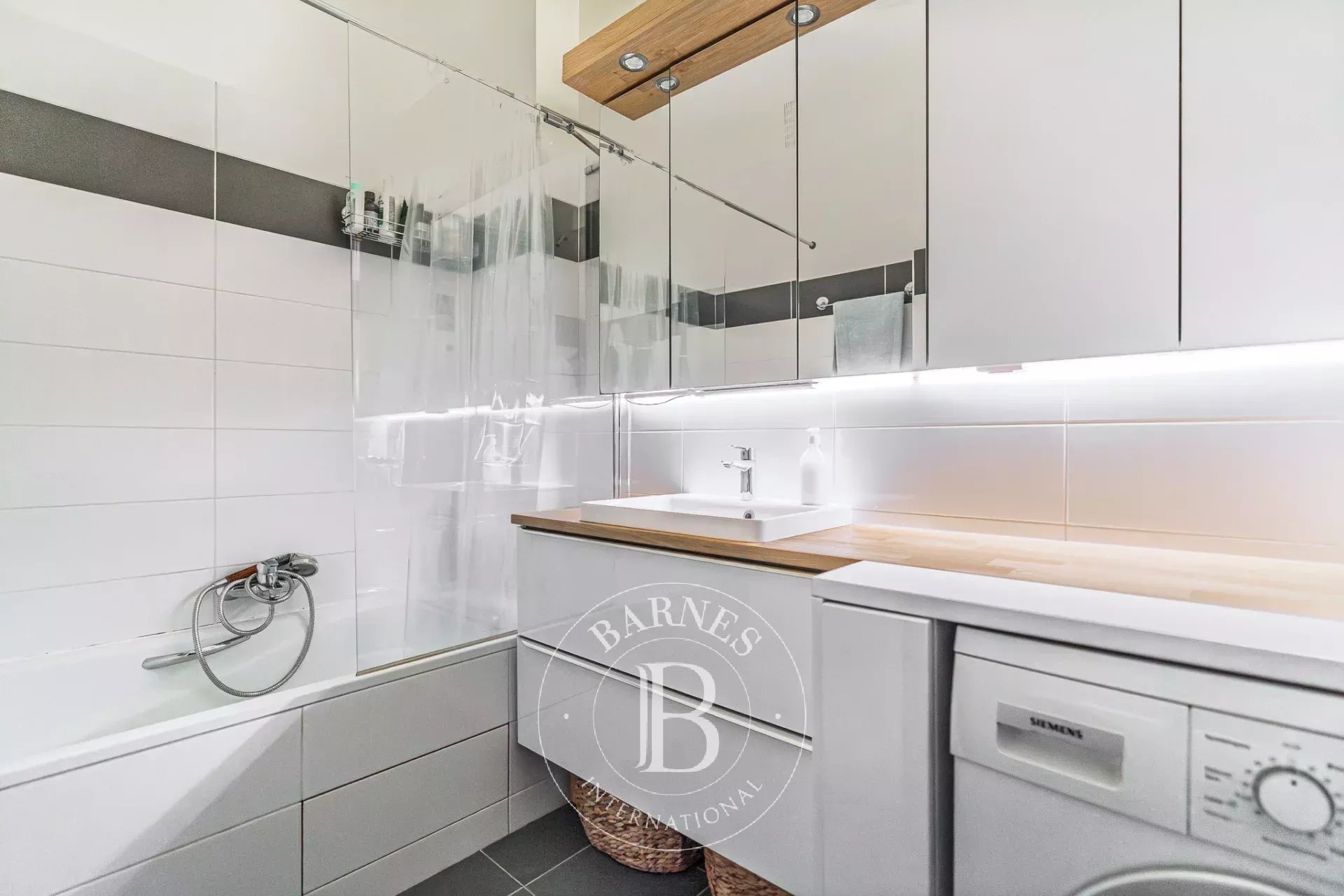 Neuilly-sur-Seine  - Appartement 4 Pi&egrave;ces 2 Chambres - picture 19