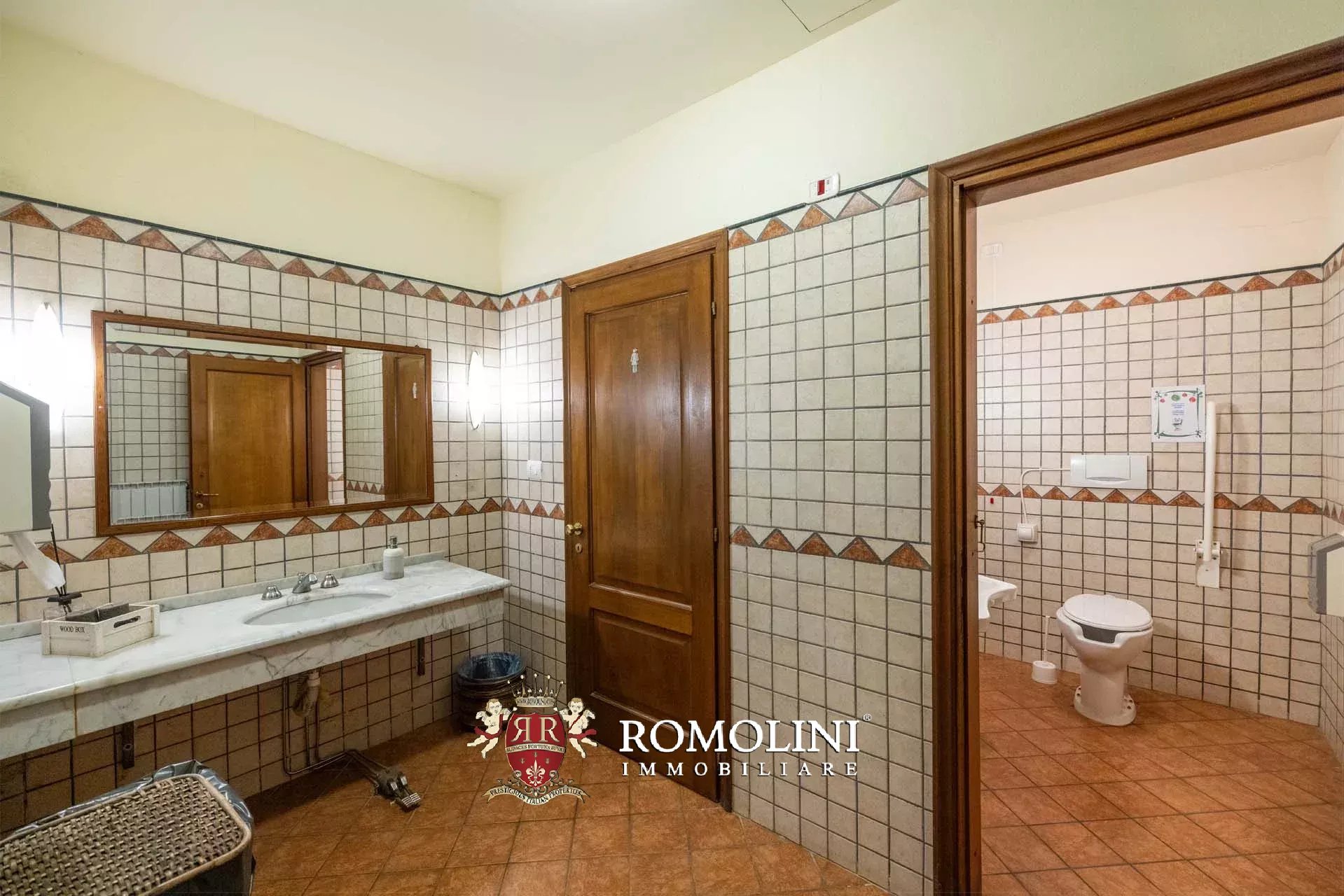44 Bedroom Villa/Townhouse's Image 83