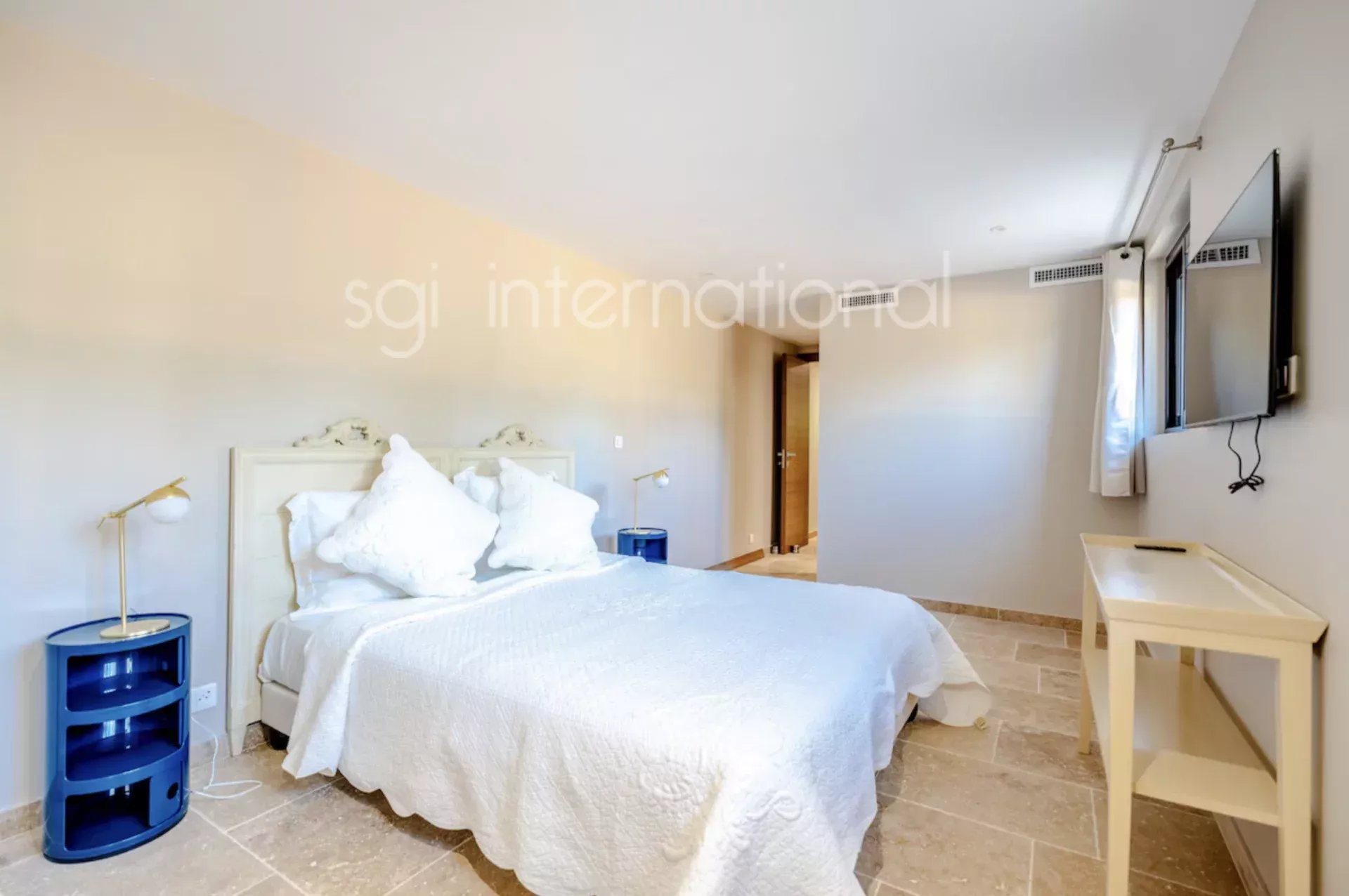 KER 178 - Grimaud – eine außergewöhnliche Immobilie zwischen Weinbergen und Golfplatz.