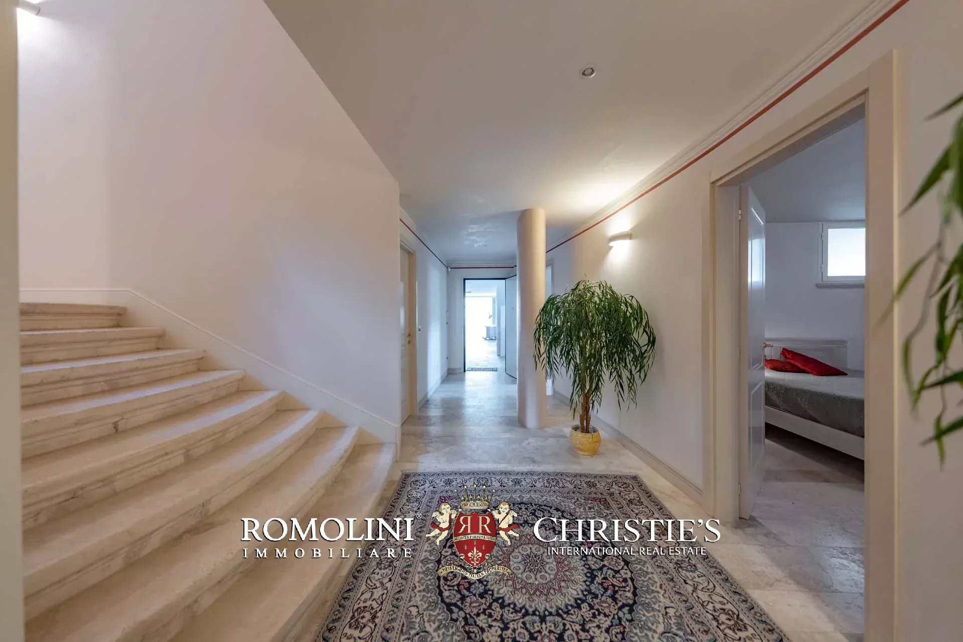 10 Bedroom Villa/Townhouse's Image 62