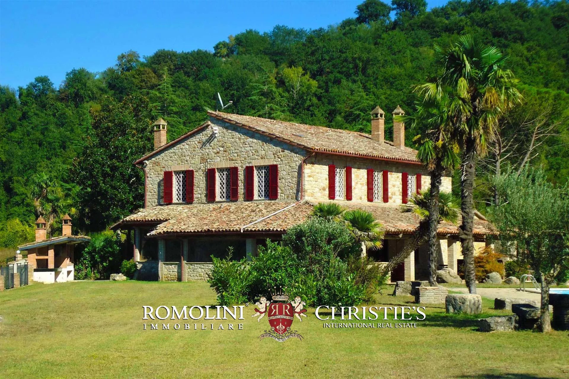 UMBRIAN COUNTRY ESTATE FOR SALE NEAR TODI