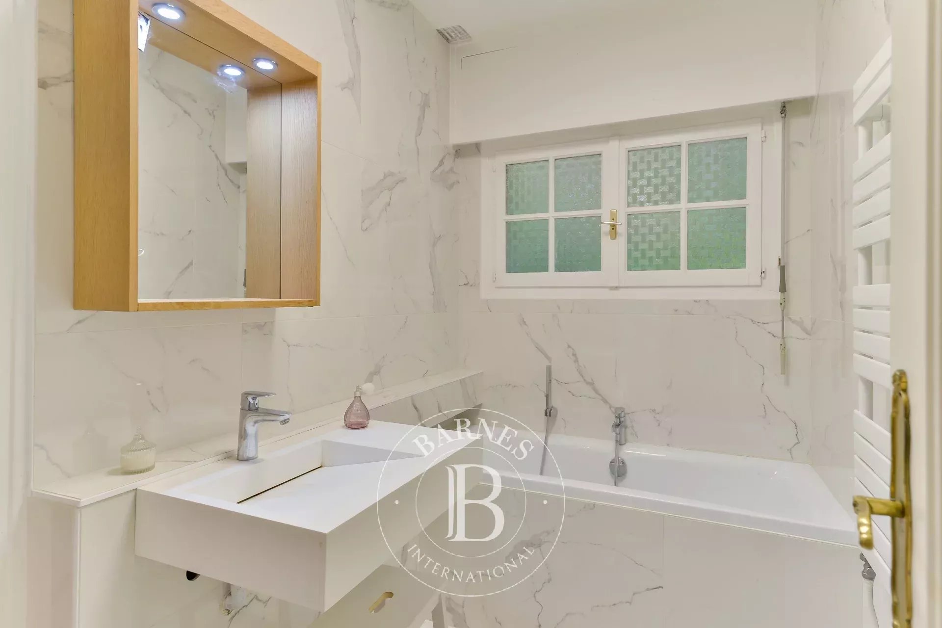 Ev Écully - picture 10