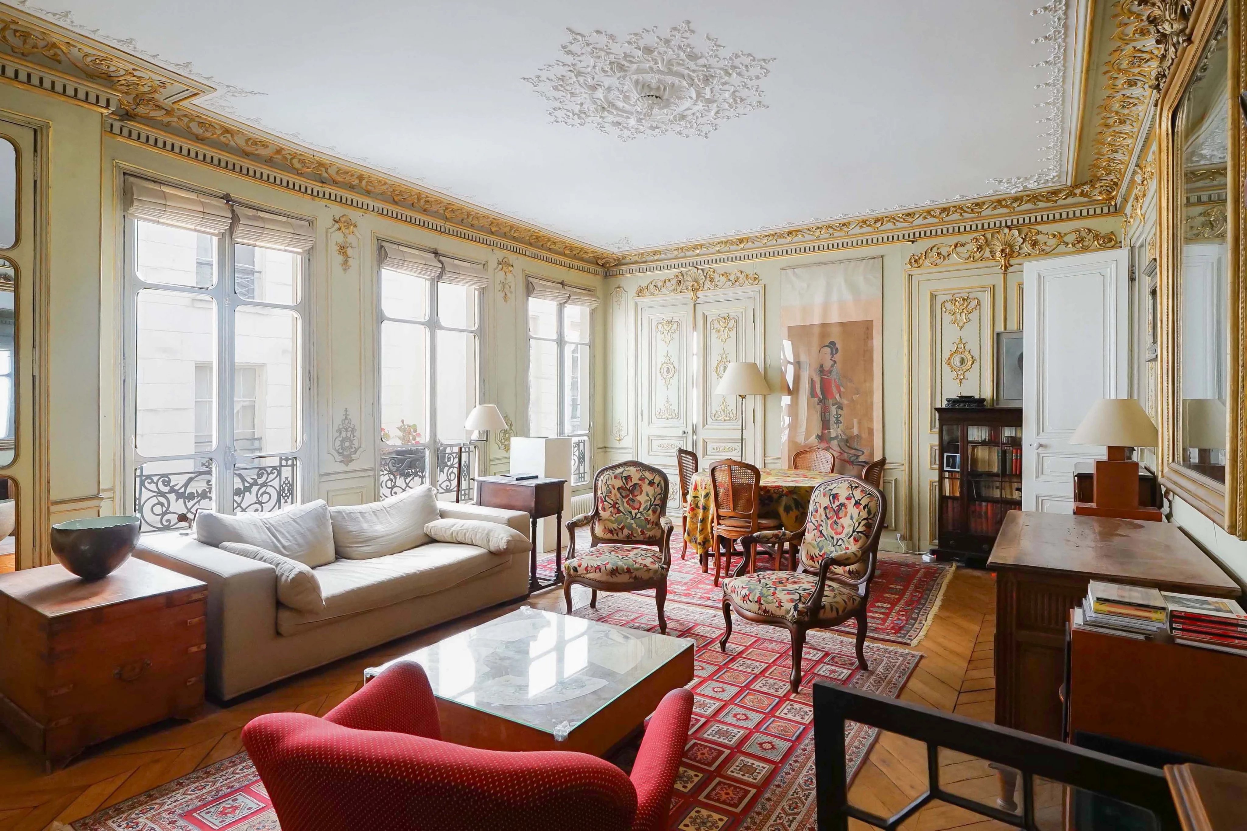 Paris 7e - CARRÉ DES ANTIQUAIRES