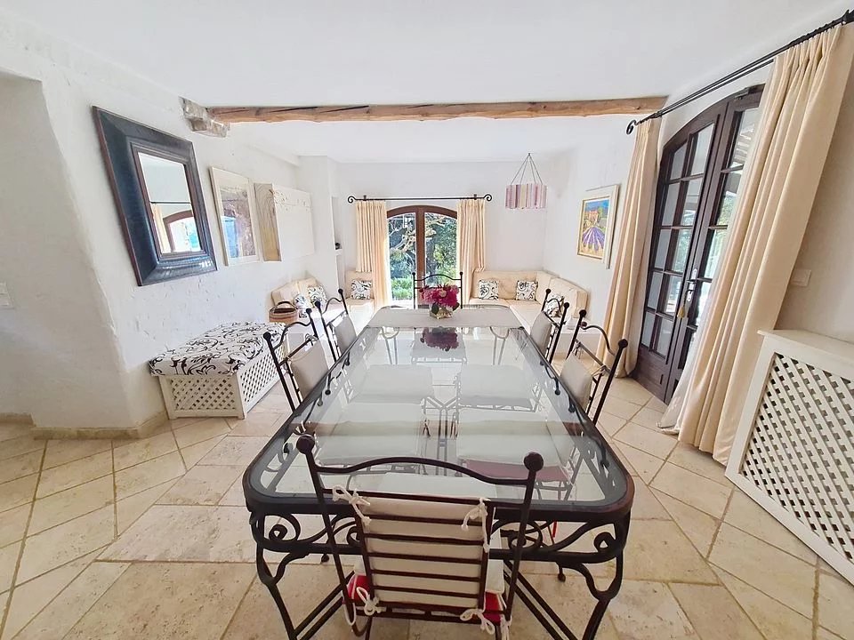 BEAUTIFUL STONE PROPERTY WITH  POOL