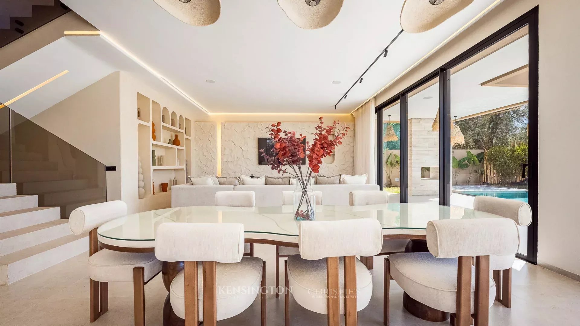 4 Bedroom Villa/Townhouse's Image 3