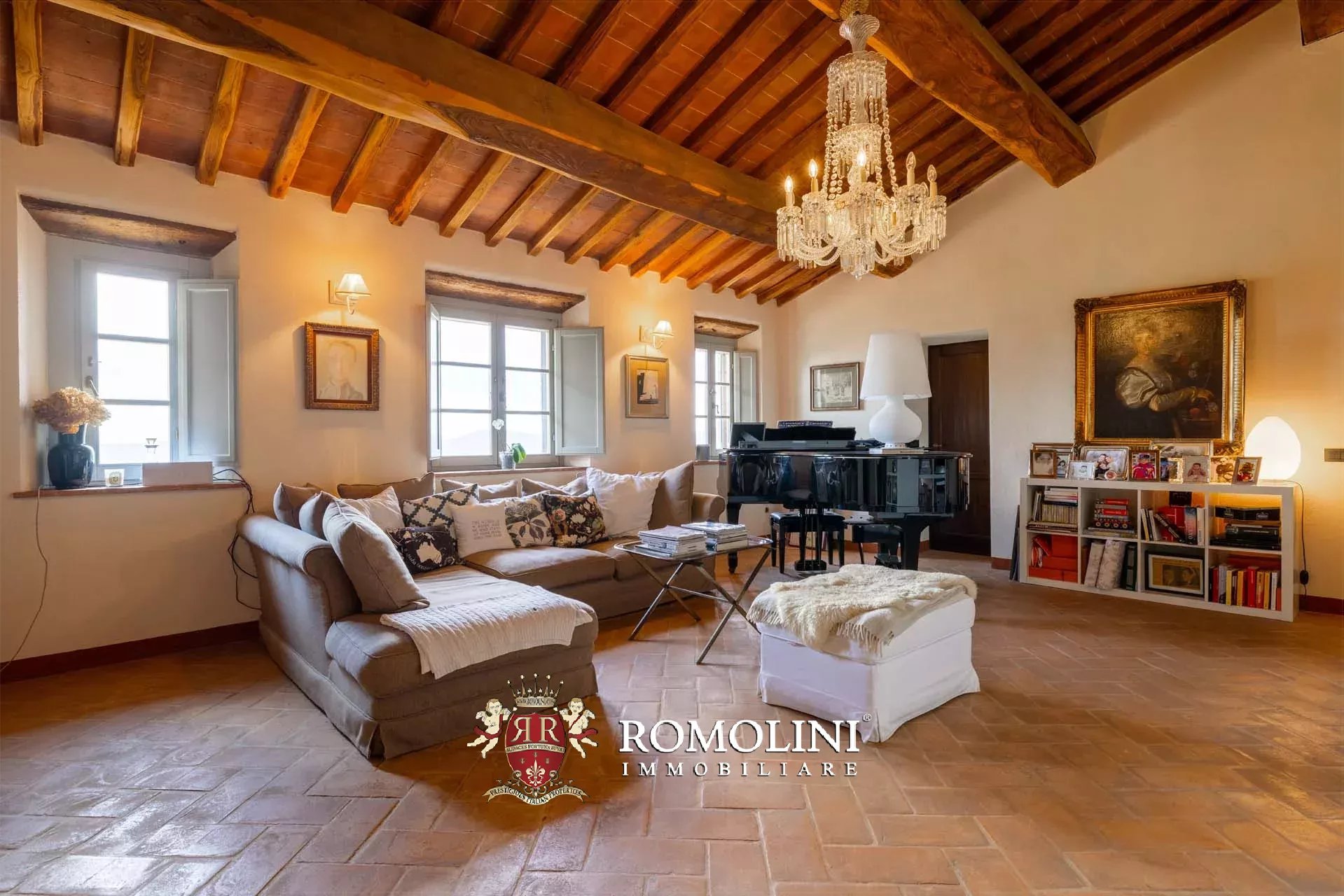 6 Bedroom Villa/Townhouse's Image 44