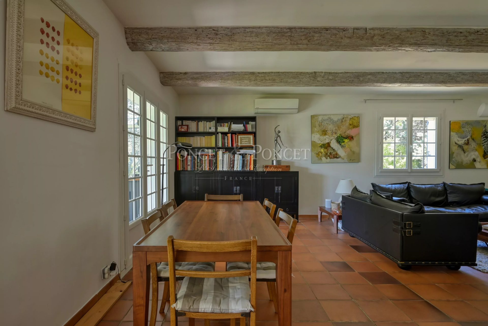 6 Bedroom Villa/Townhouse's Image 4