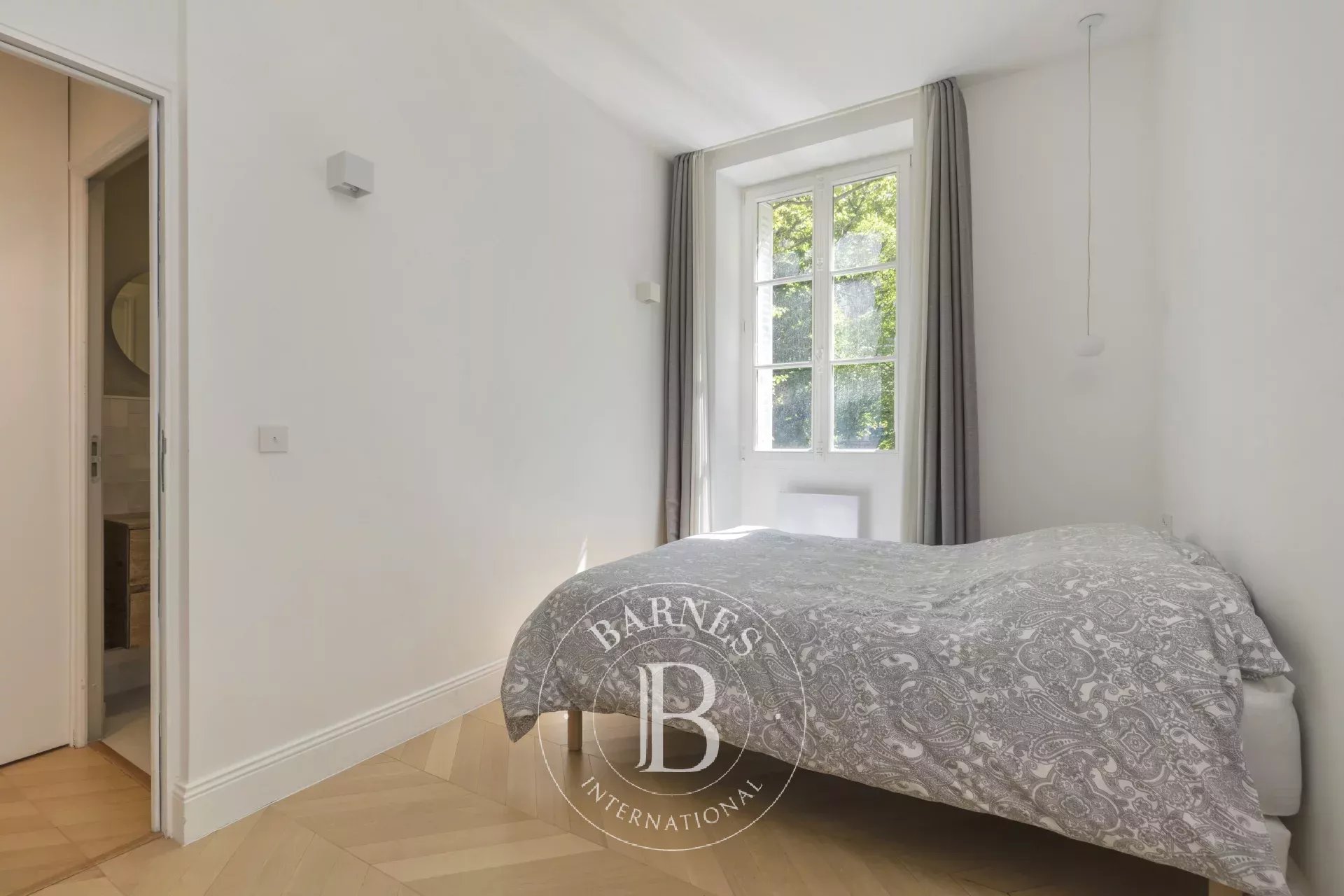 Daire Paris 8ème - picture 11