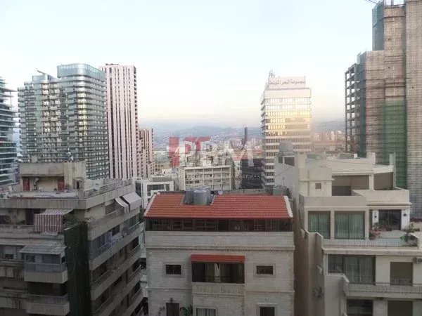 بيع شقَة بيروت Clemenceau