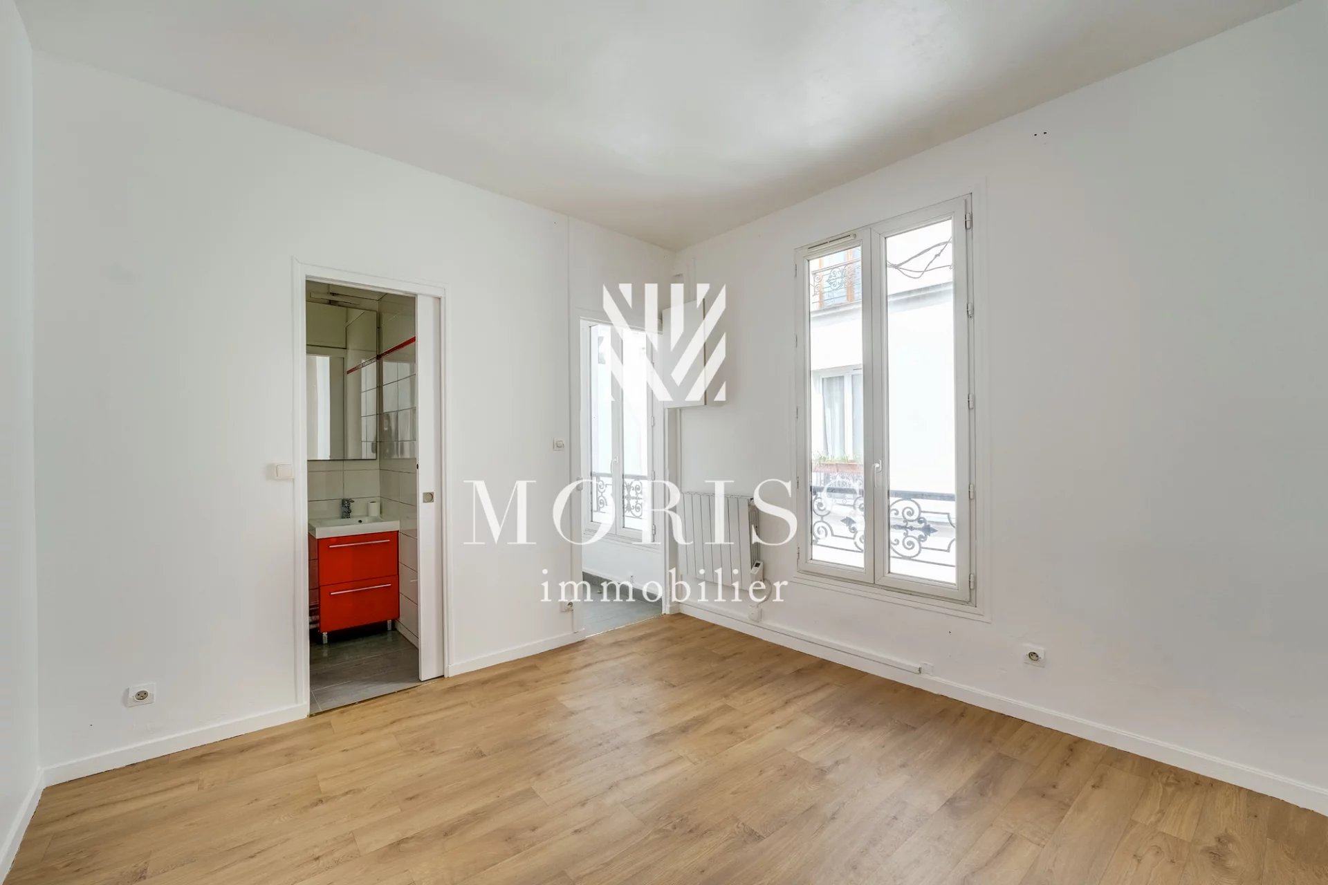 STUDIO - DERNIER ETAGE - 75018 PARIS - Image 1