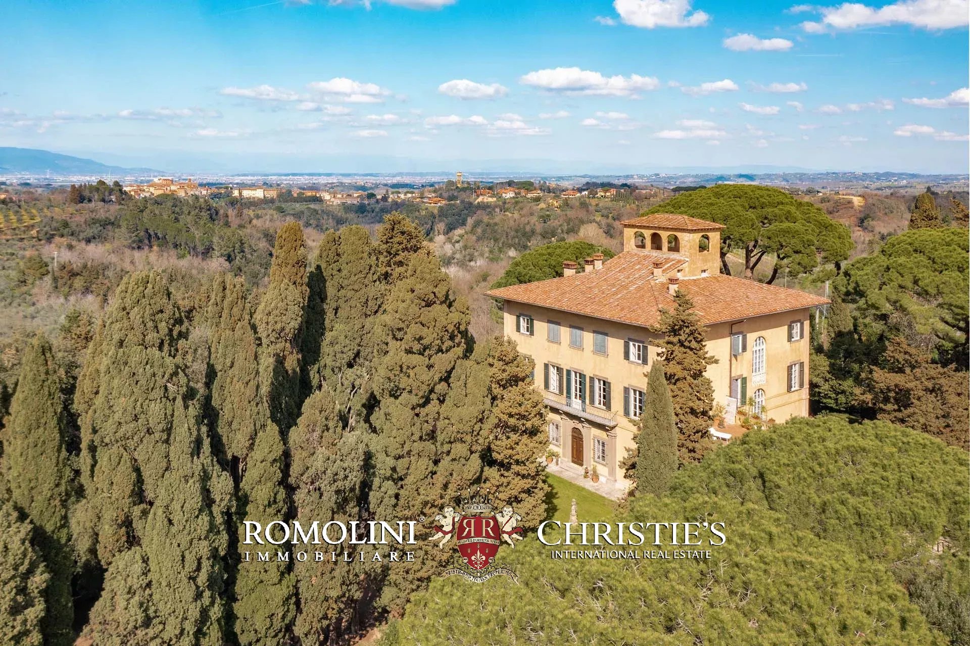 LUXURY PERIOD VILLA FOR SALE NEAR PISA, TUSCANY