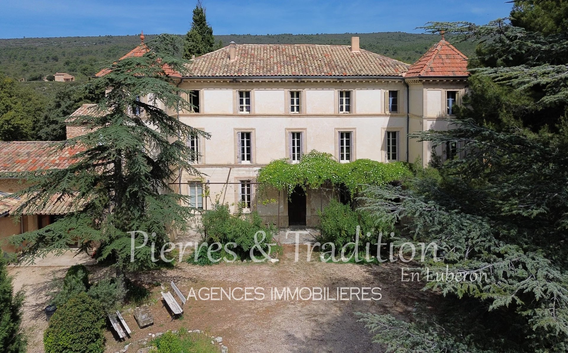 Agence immobilière de Pierres et Tradition en Luberon Apt