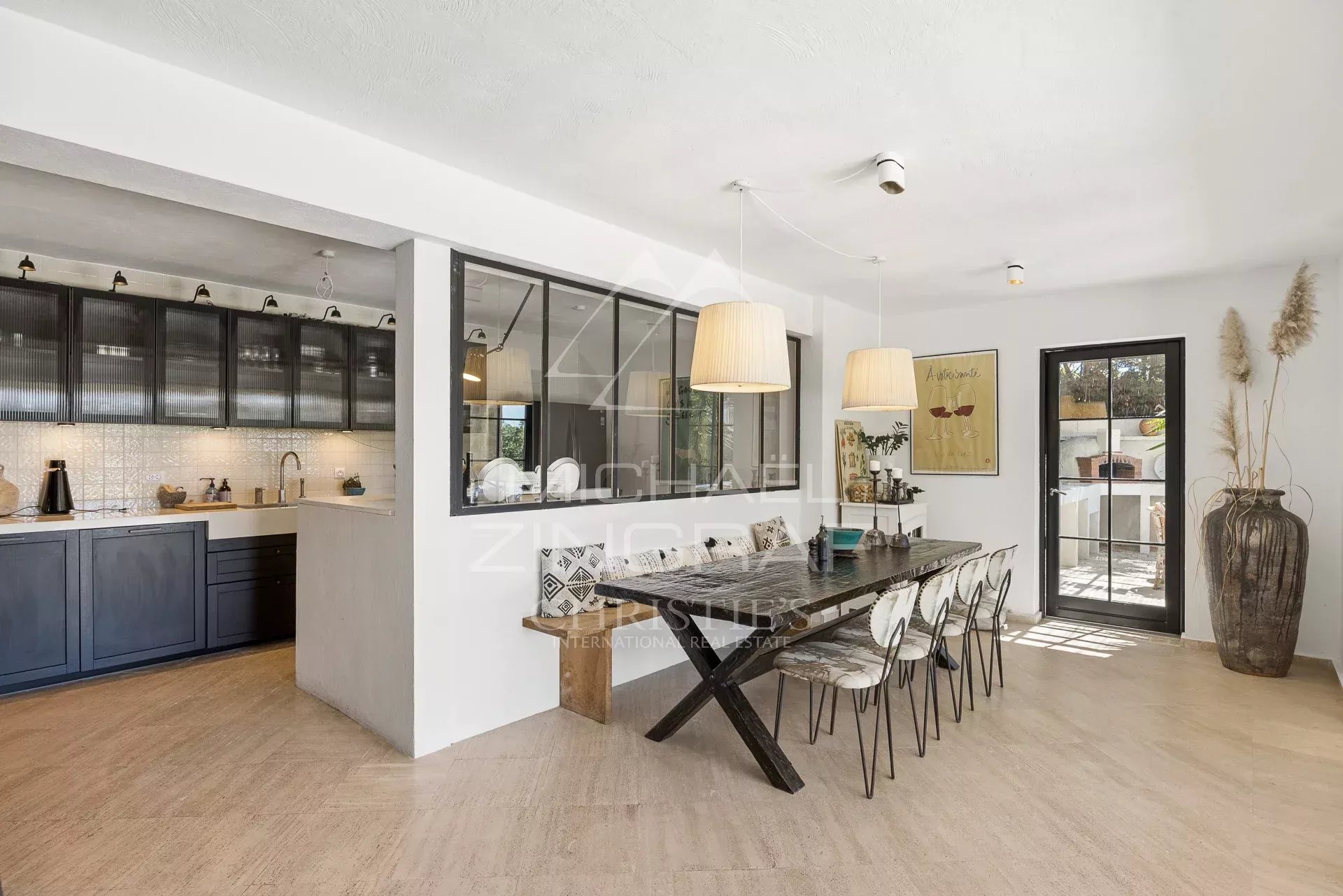 4 Bedroom Villa/Townhouse's Image 4