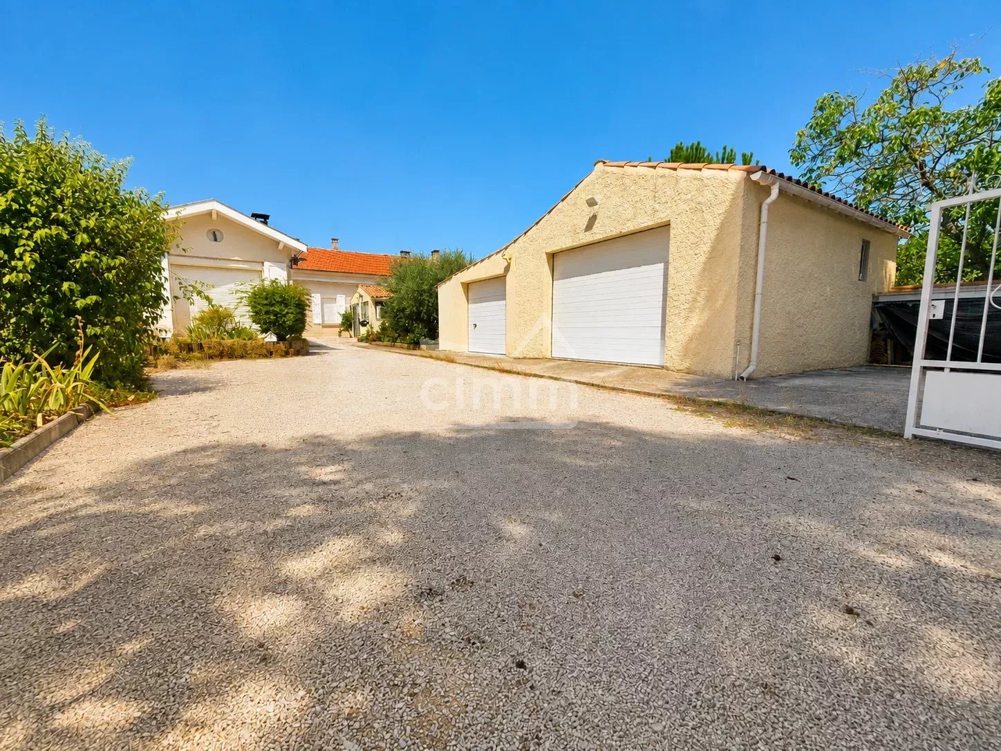 Agence immobilière de 