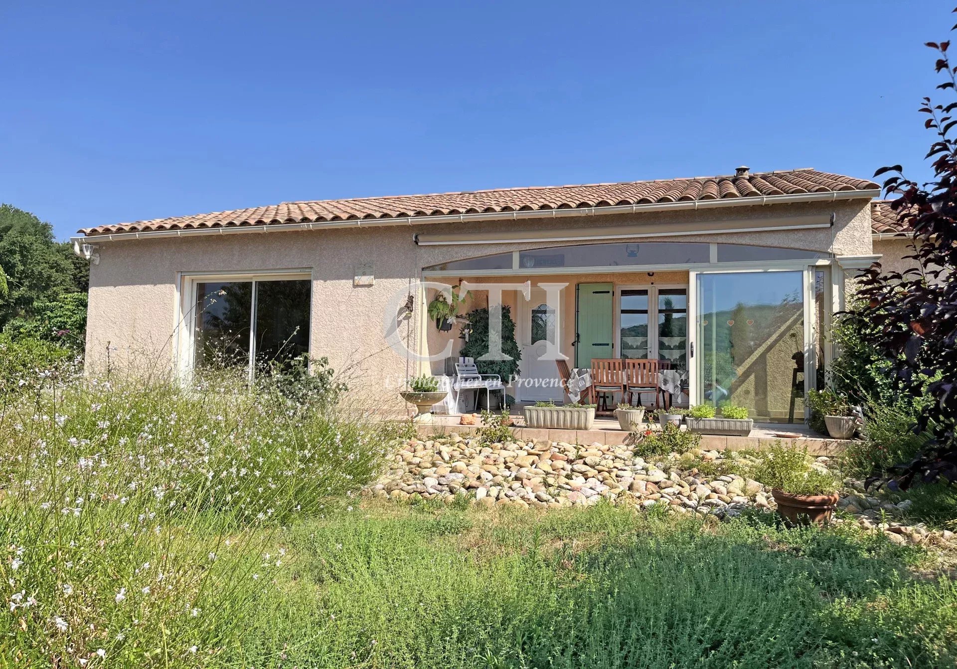 Agence immobilière de 