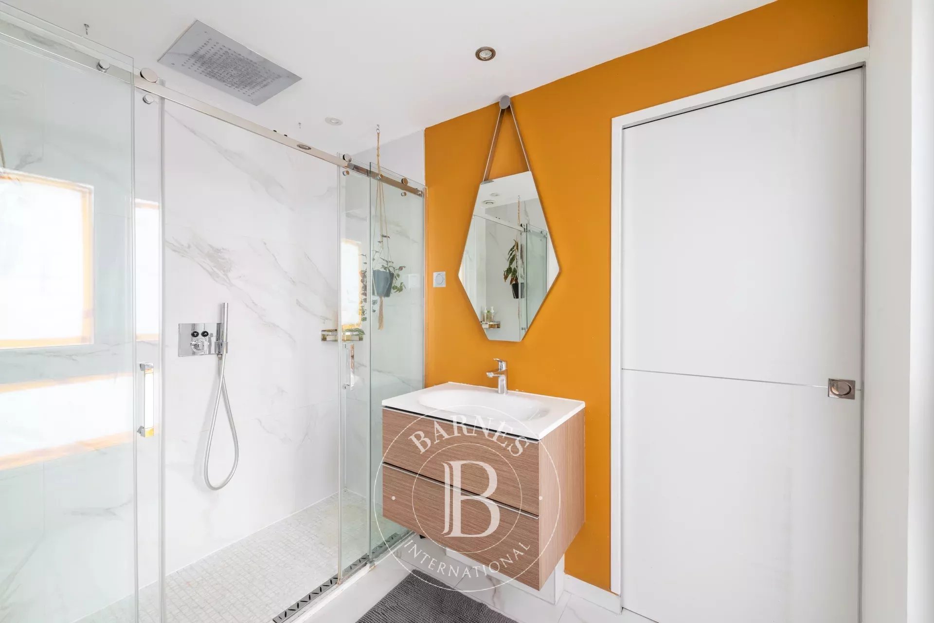 Daire Paris 4ème - picture 11