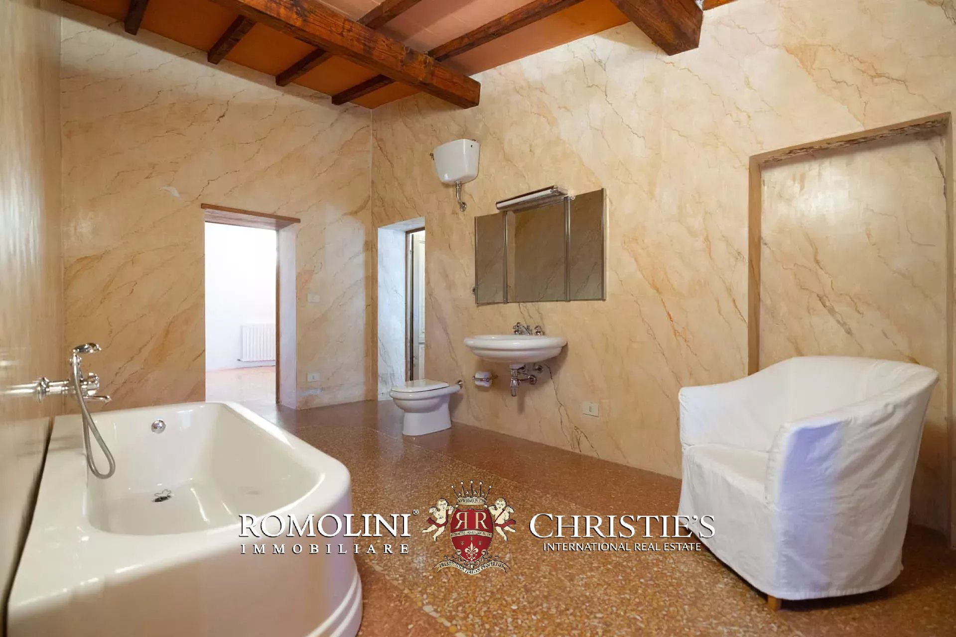 5 Bedroom Villa/Townhouse's Image 35