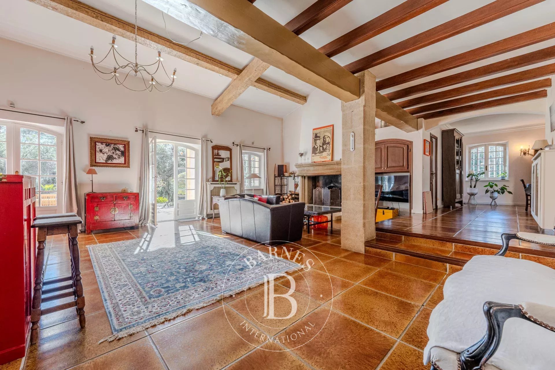 EXCLUSIVE - LA BASTIDE DE JOURDANS - HOUSE 376M² - 6 BEDROOMS - GARDEN 6300M² - POOL - TENNIS - picture 4